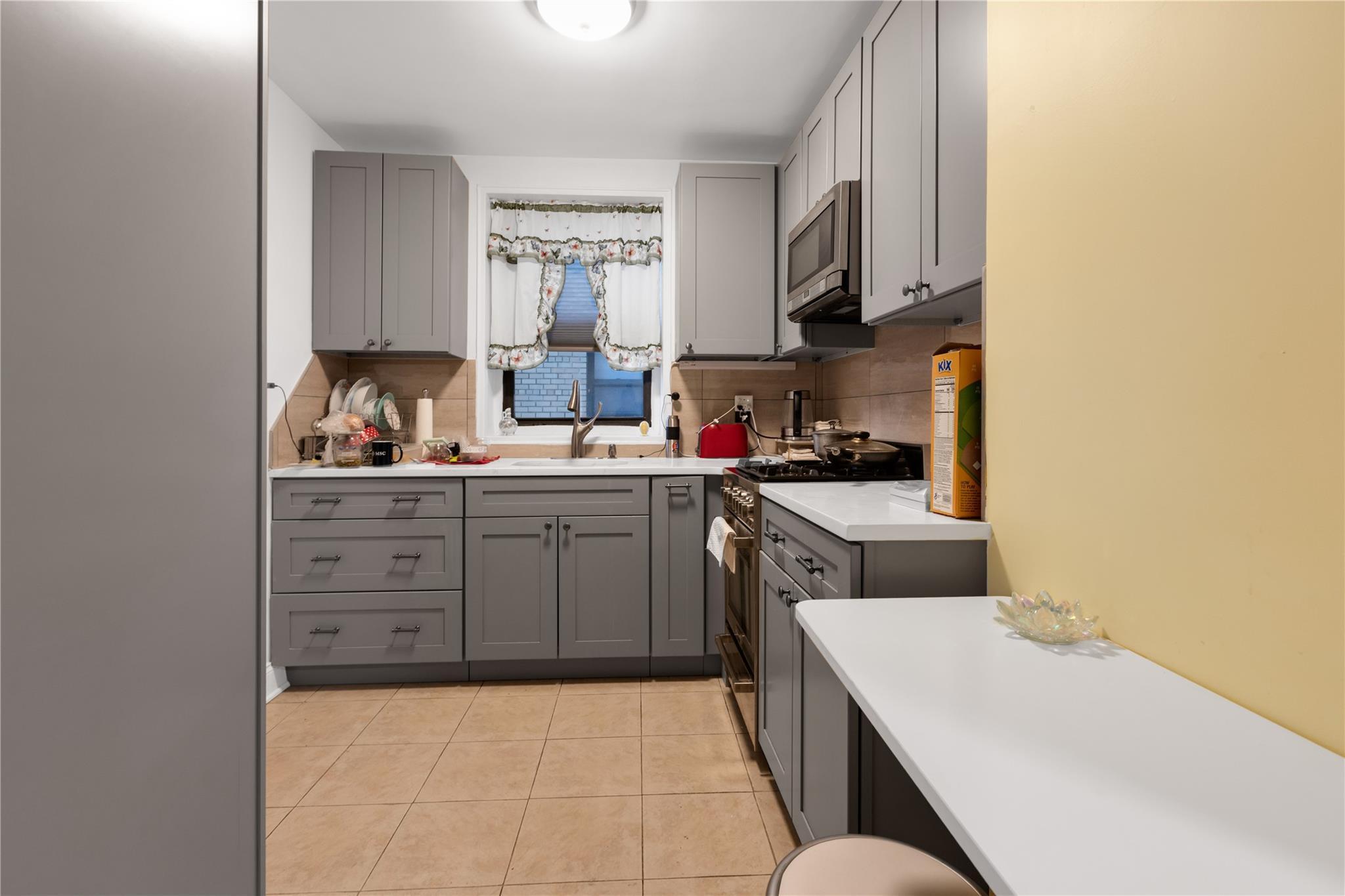 Coop End  Brooklyn, NY 11235, MLS-868006-17