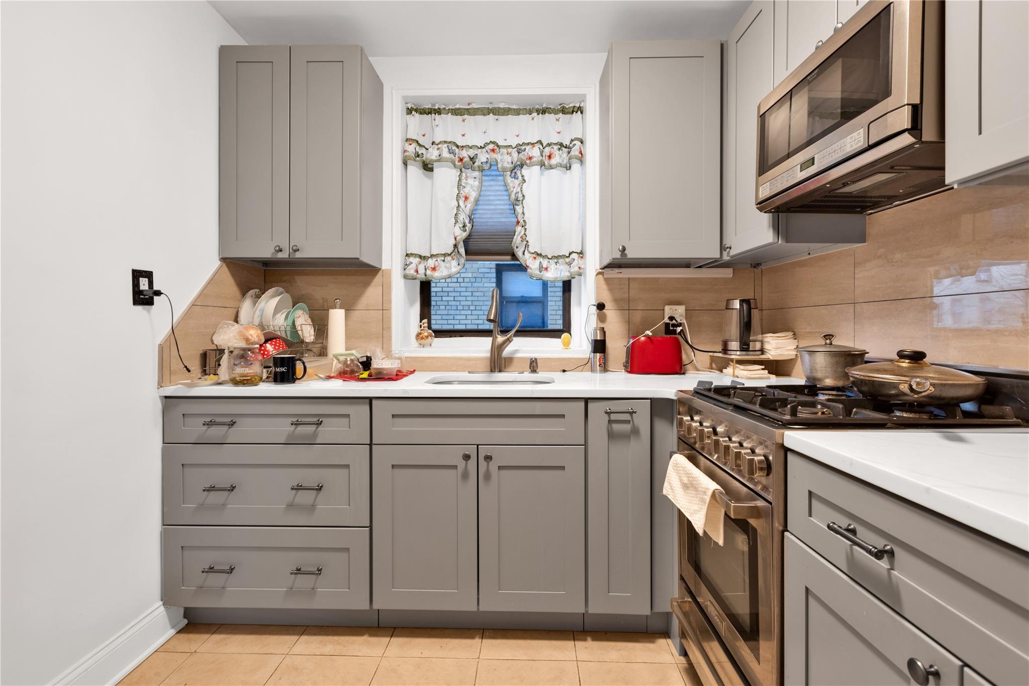 Coop End  Brooklyn, NY 11235, MLS-868006-18