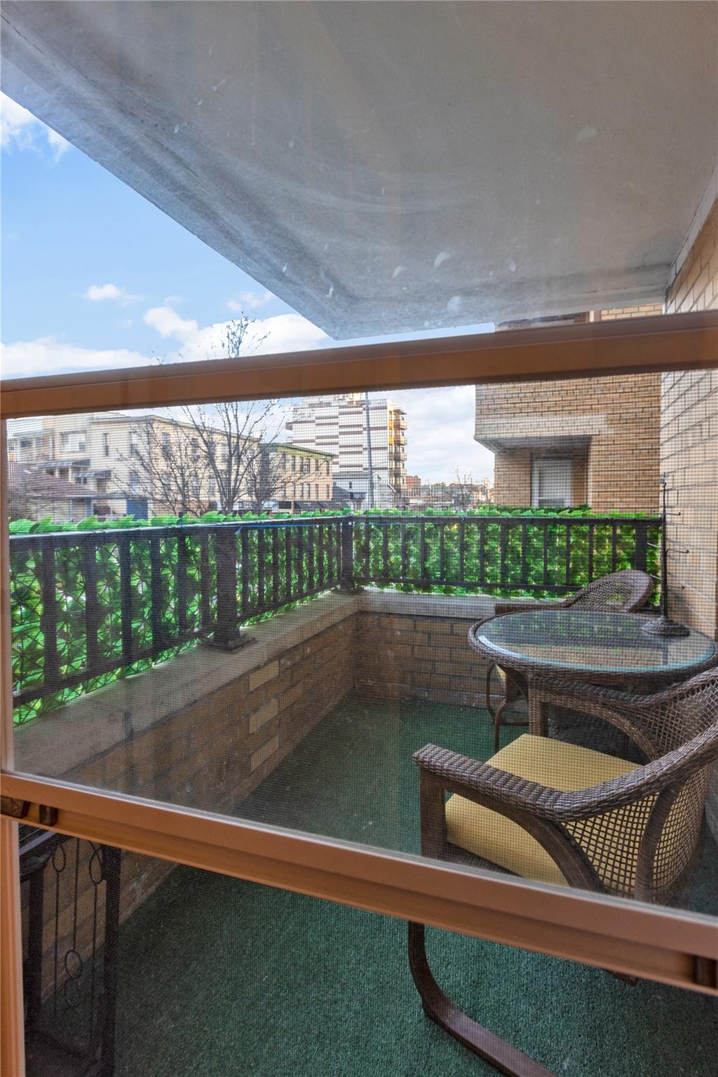Coop End  Brooklyn, NY 11235, MLS-868006-31