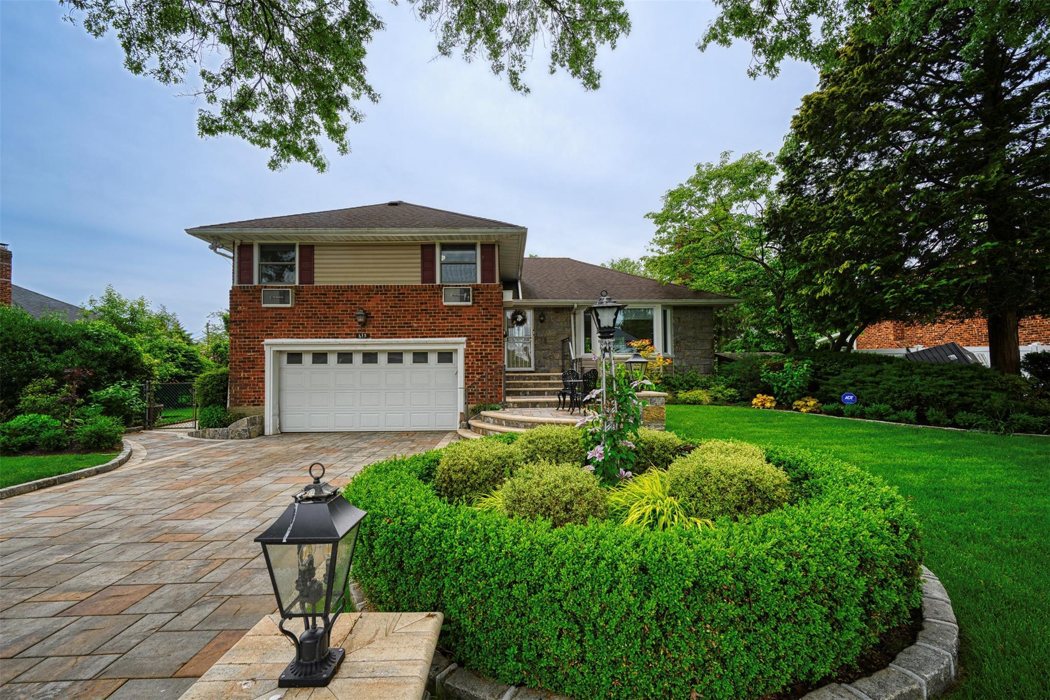 Single Family Gary  Nassau County, NY 11590, MLS-868007-3