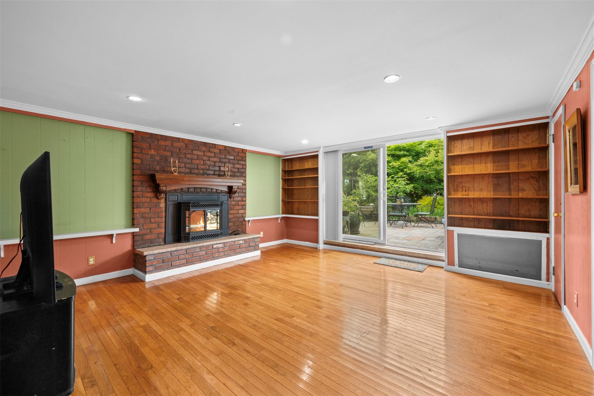 Single Family Gary  Nassau County, NY 11590, MLS-868007-30