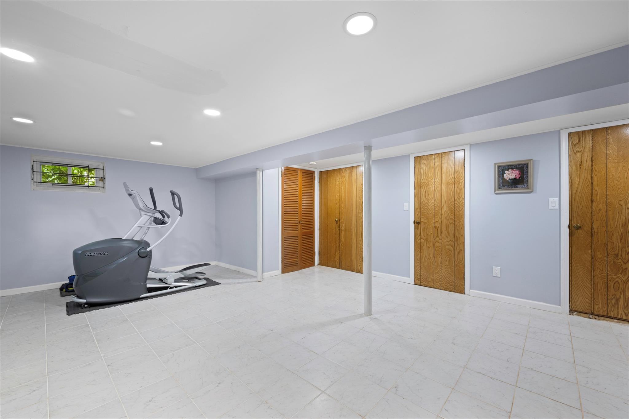Single Family Gary  Nassau County, NY 11590, MLS-868007-37