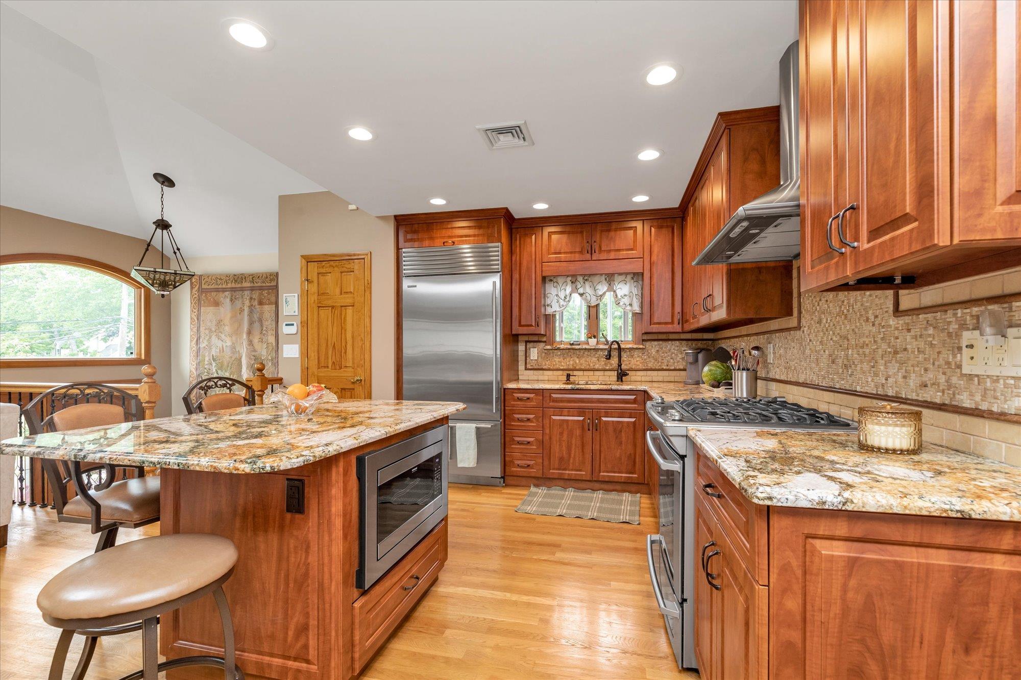 Single Family Oakview  Nassau County, NY 11572, MLS-868008-6