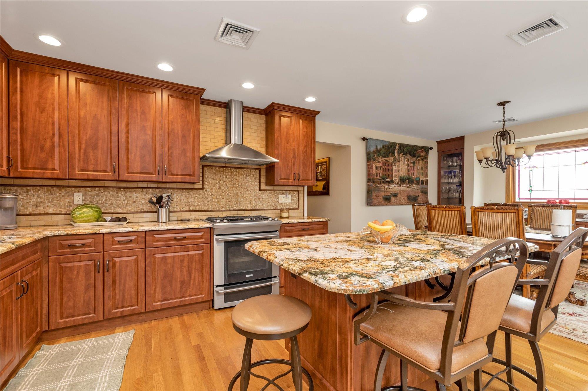 Single Family Oakview  Nassau County, NY 11572, MLS-868008-8