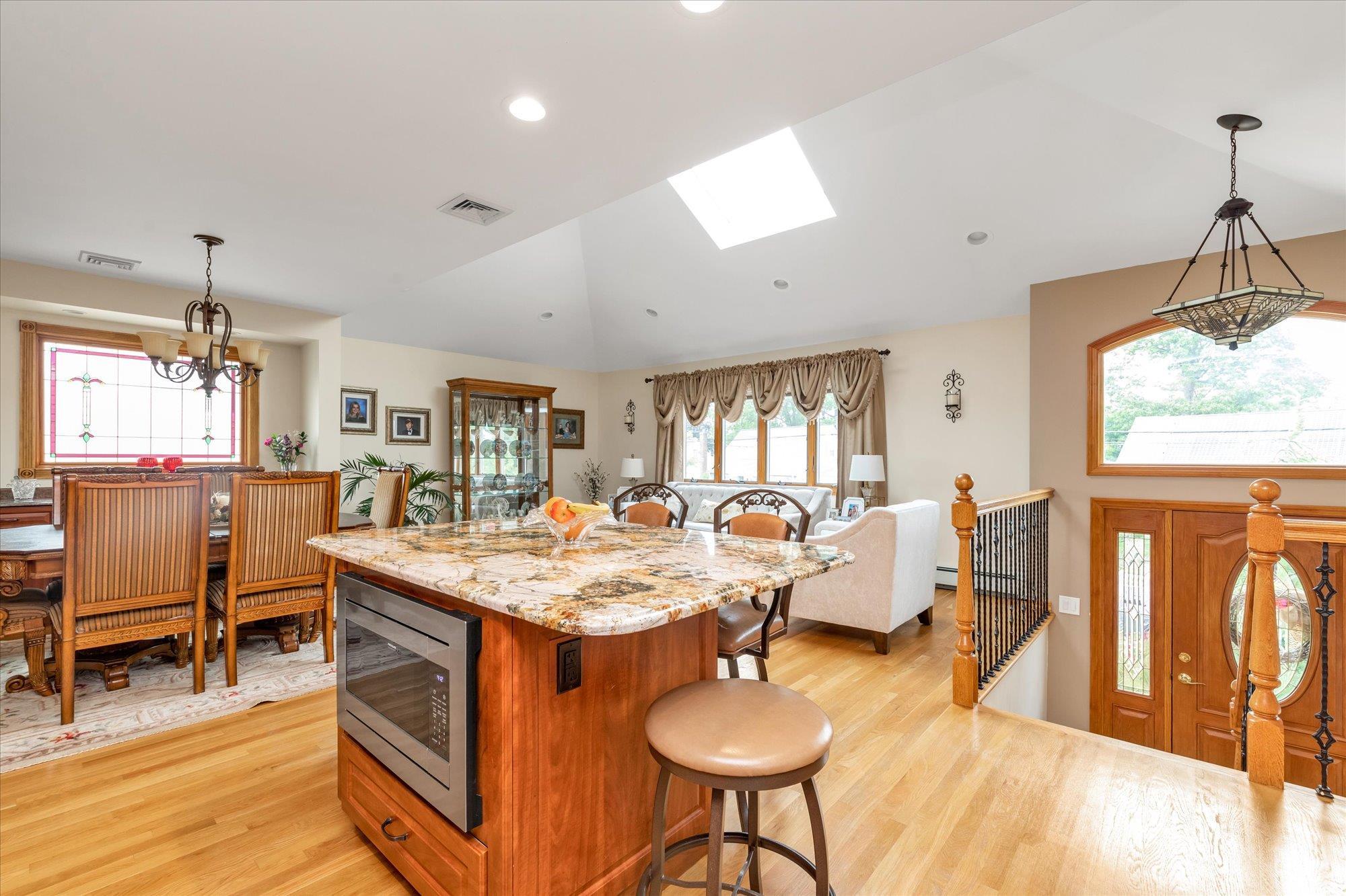 Single Family Oakview  Nassau County, NY 11572, MLS-868008-9