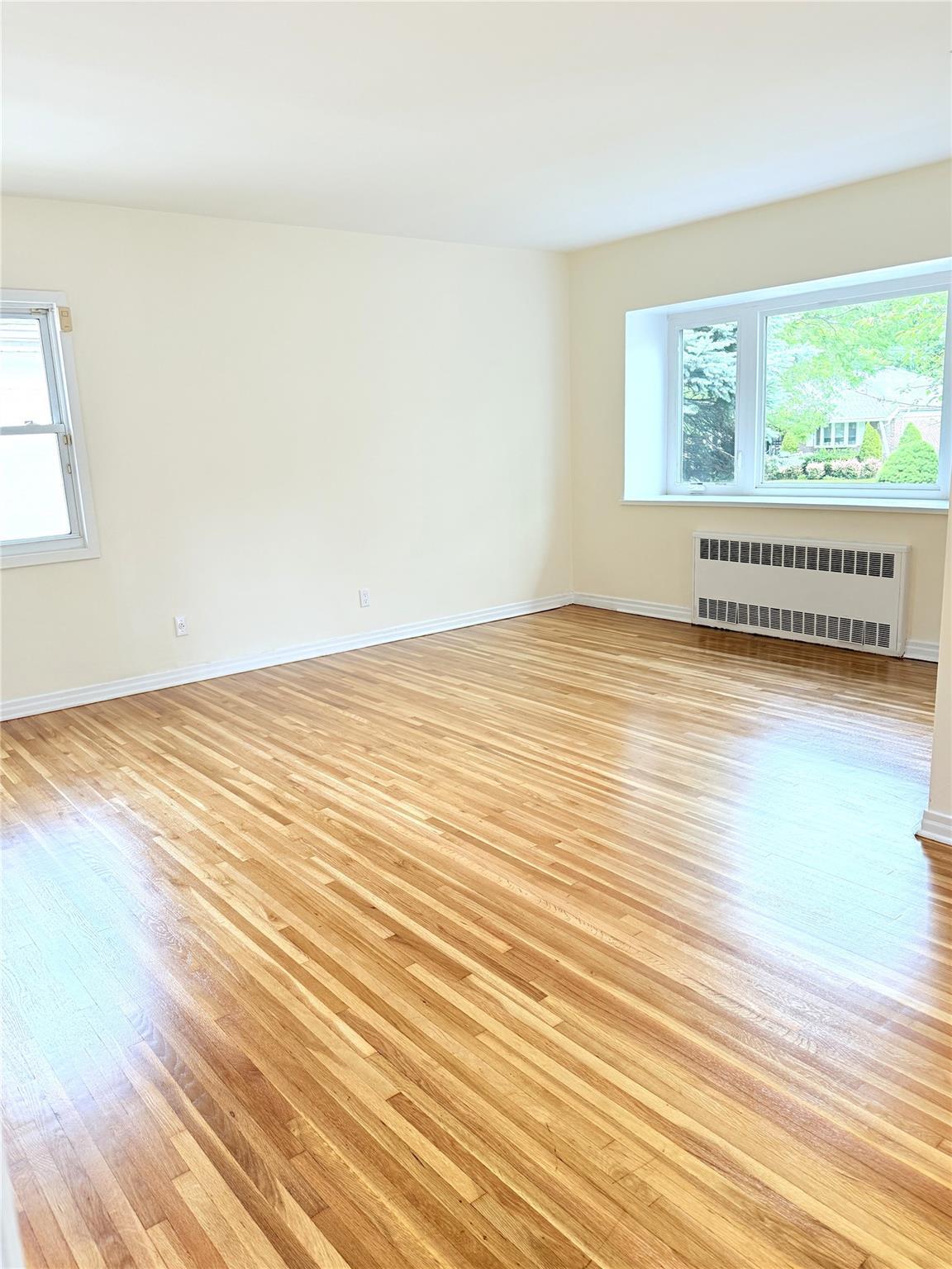 Single Family Hampton  Queens, NY 11364, MLS-868029-3