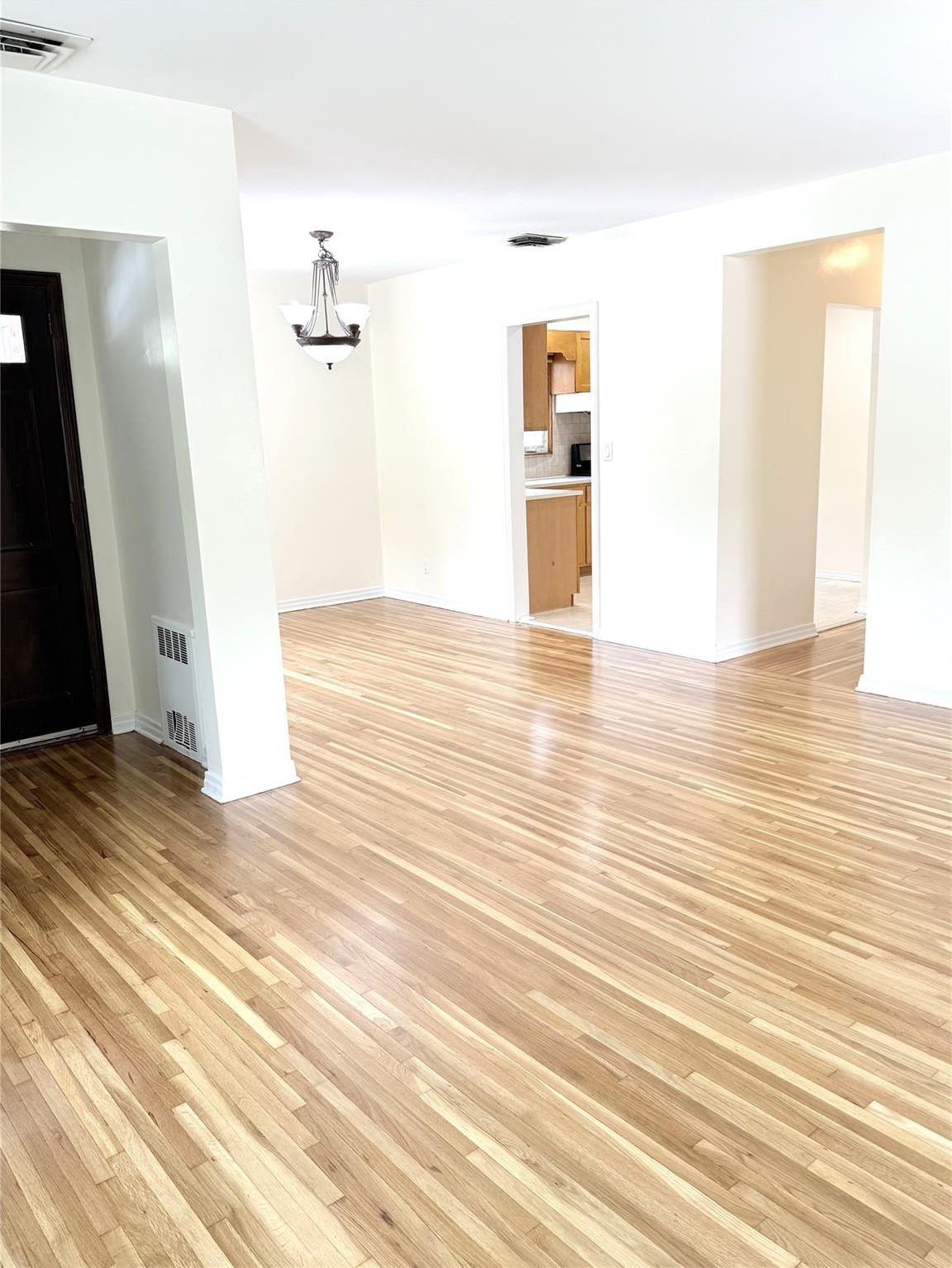 Single Family Hampton  Queens, NY 11364, MLS-868029-4