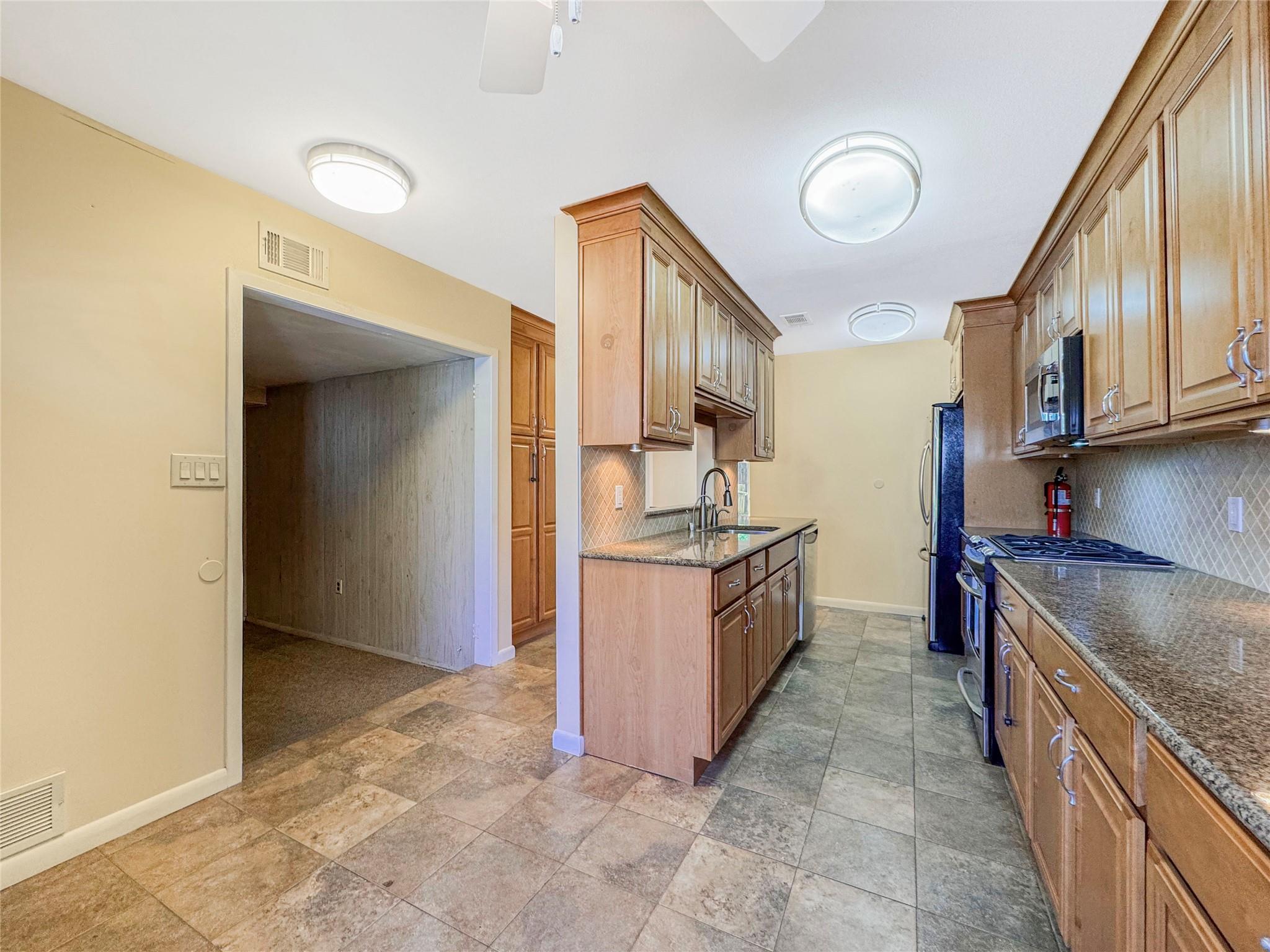 Single Family Dover  Staten Island, NY 10312, MLS-868048-19