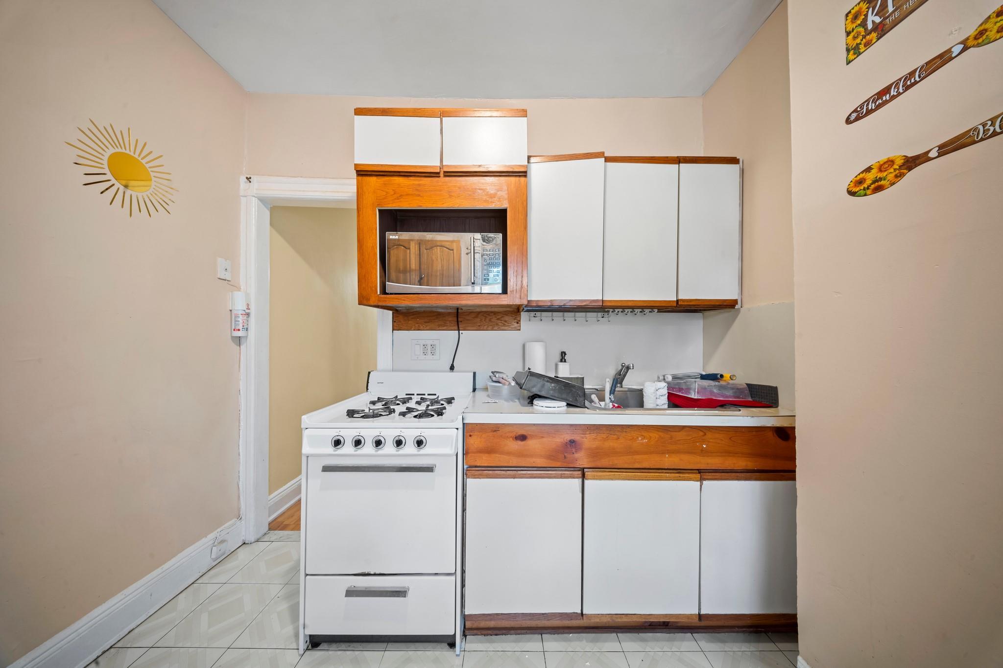 Single Family 79th  Queens, NY 11421, MLS-868056-18