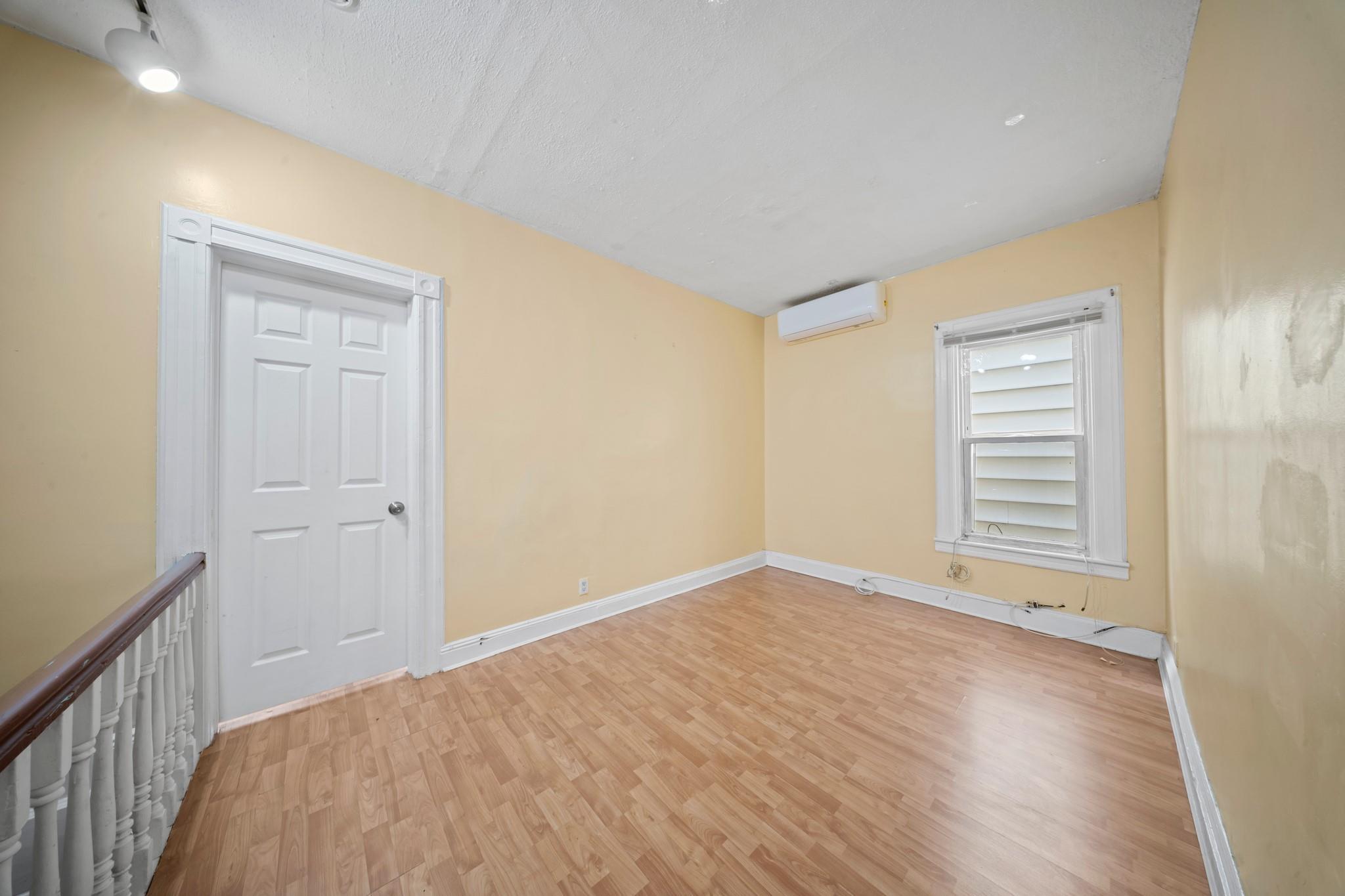 Single Family 79th  Queens, NY 11421, MLS-868056-4