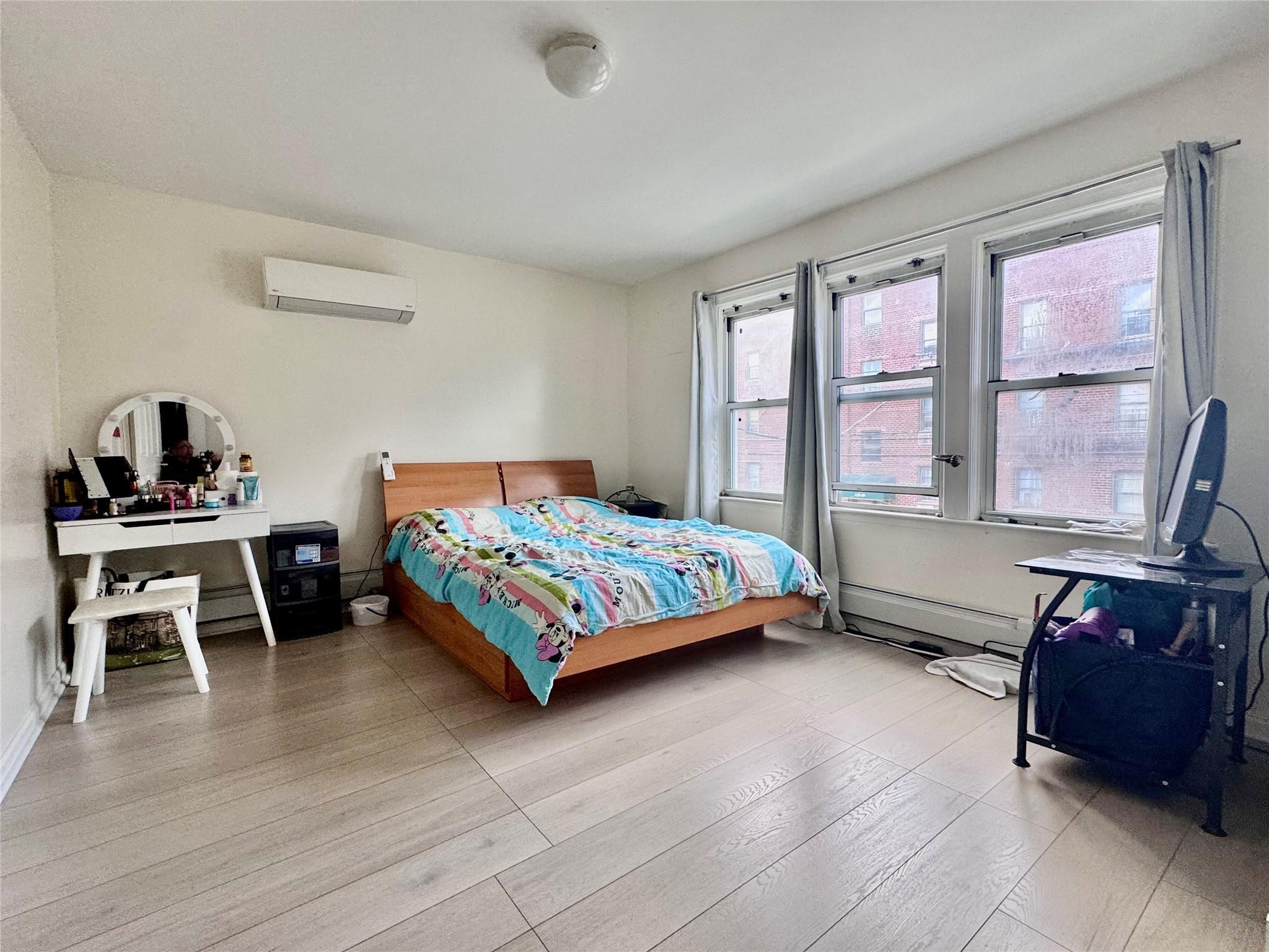 Single Family 27th  Queens, NY 11354, MLS-868060-13