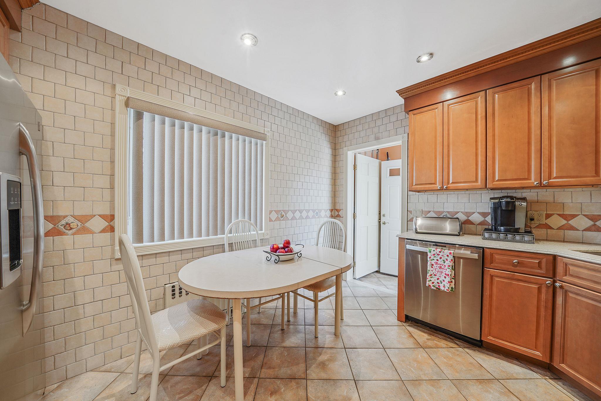 Single Family 67th  Queens, NY 11379, MLS-868073-10