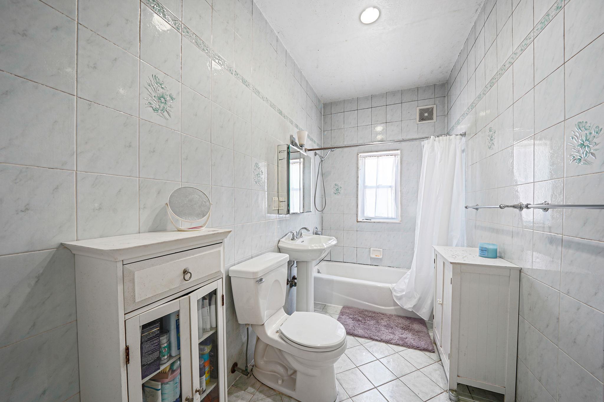 Single Family 67th  Queens, NY 11379, MLS-868073-27