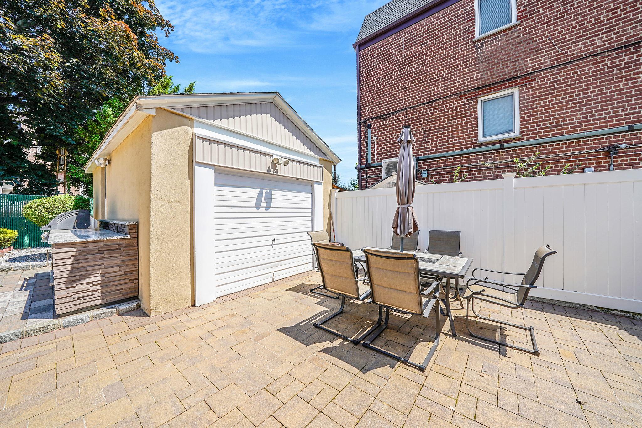 Single Family 67th  Queens, NY 11379, MLS-868073-37