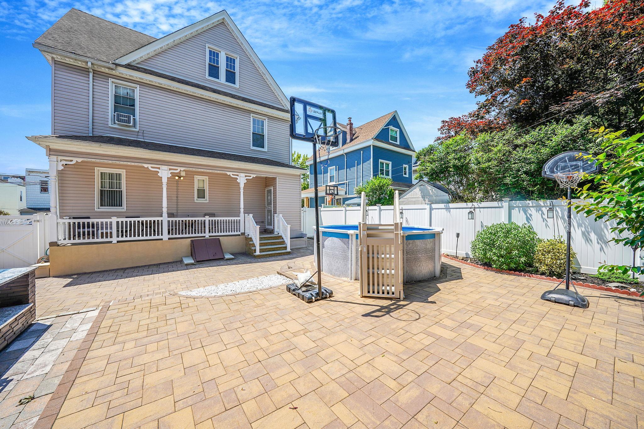 Single Family 67th  Queens, NY 11379, MLS-868073-38