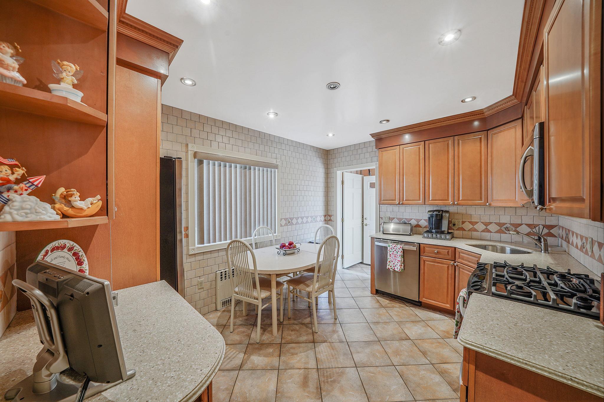 Single Family 67th  Queens, NY 11379, MLS-868073-9
