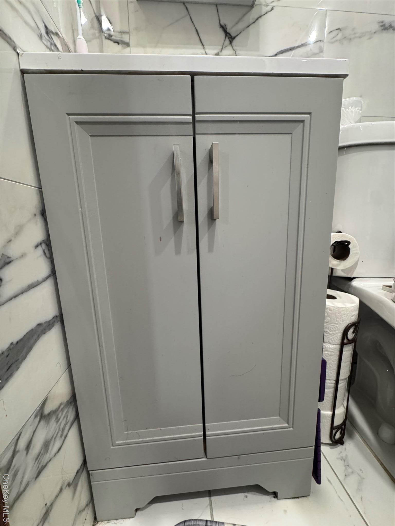 Single Family Mangin Avenue  Queens, NY 11412, MLS-868074-7