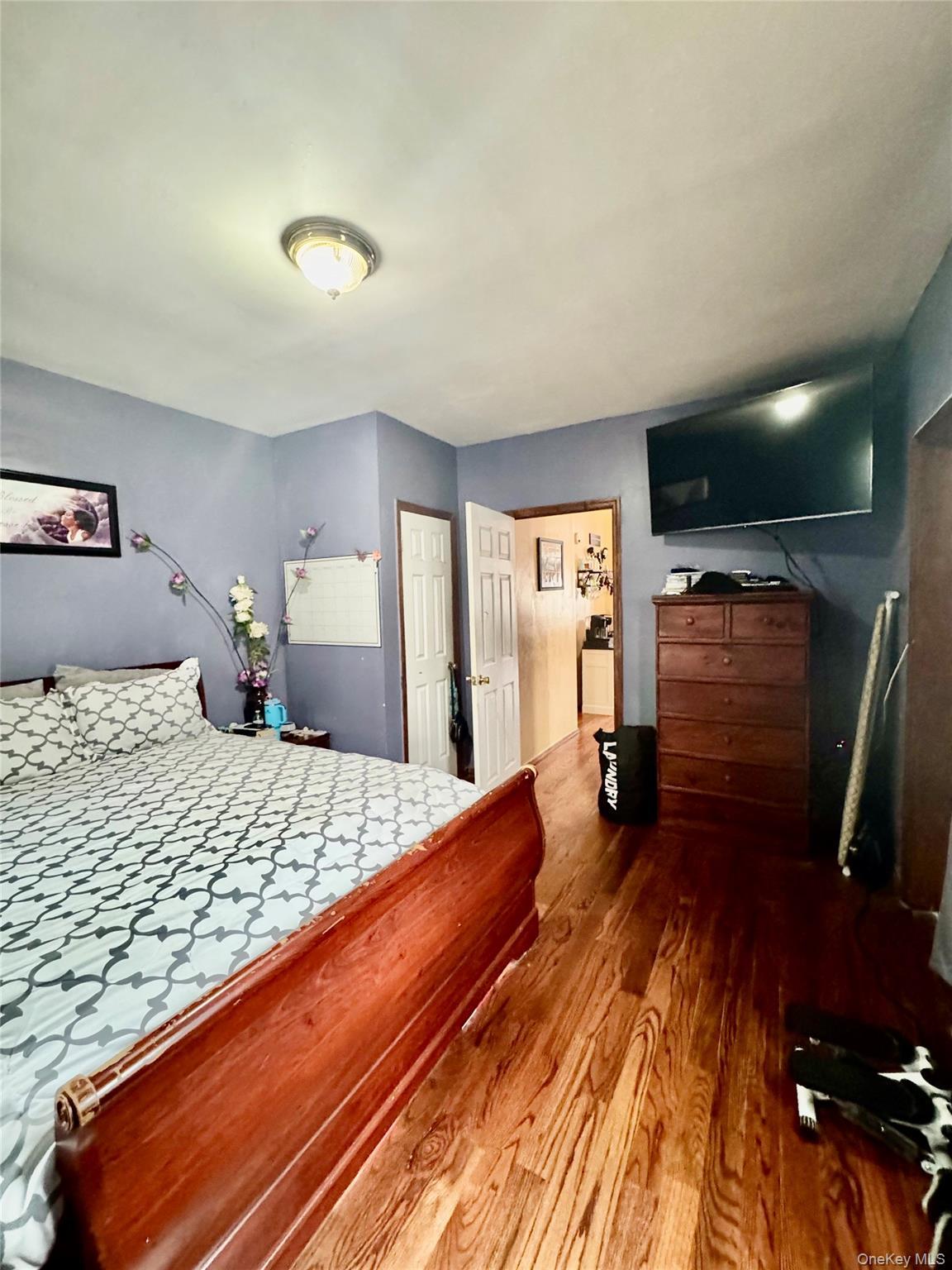 Single Family Mangin Avenue  Queens, NY 11412, MLS-868074-9