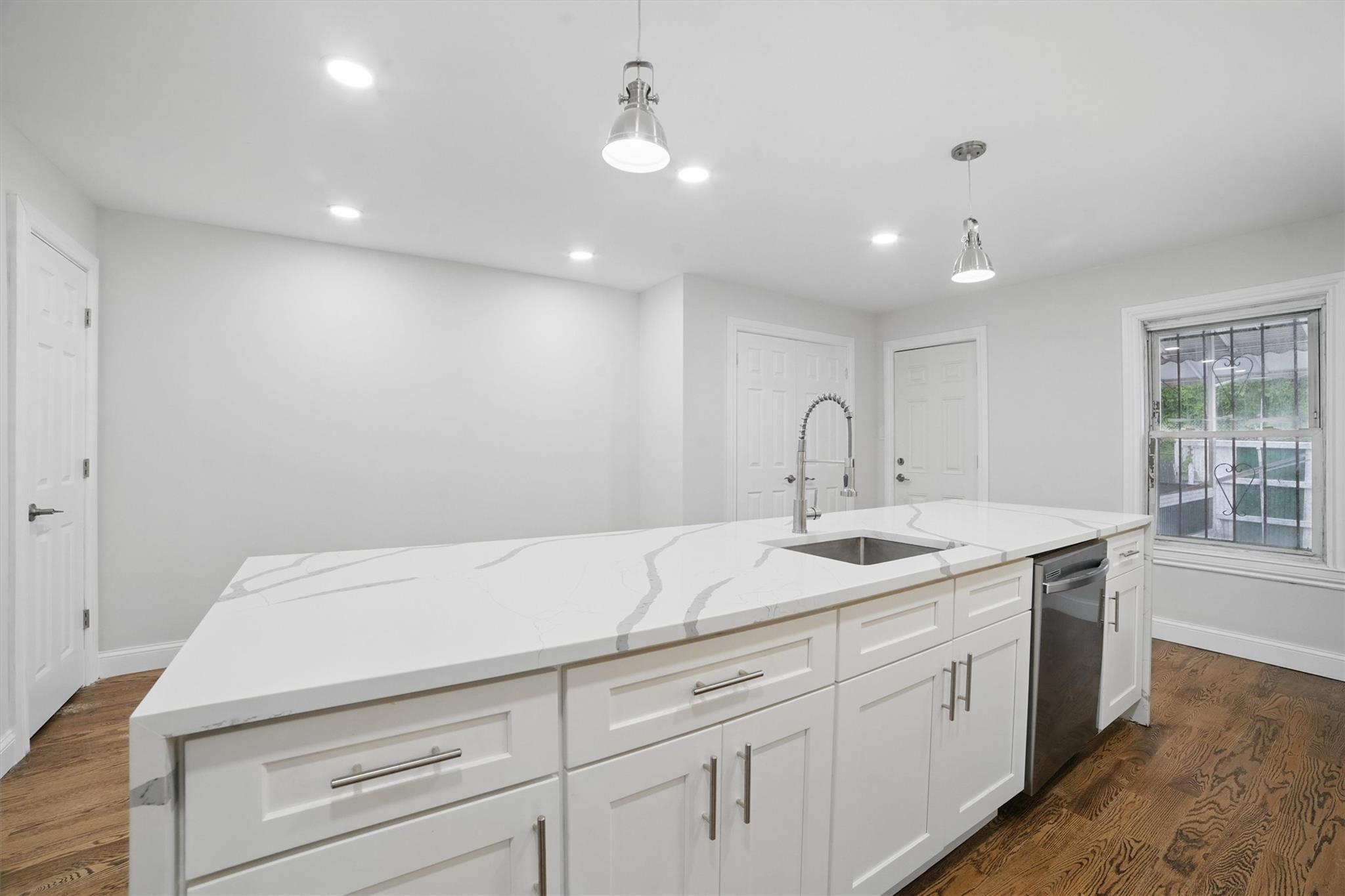 Single Family Laconia  Bronx, NY 10466, MLS-868075-12