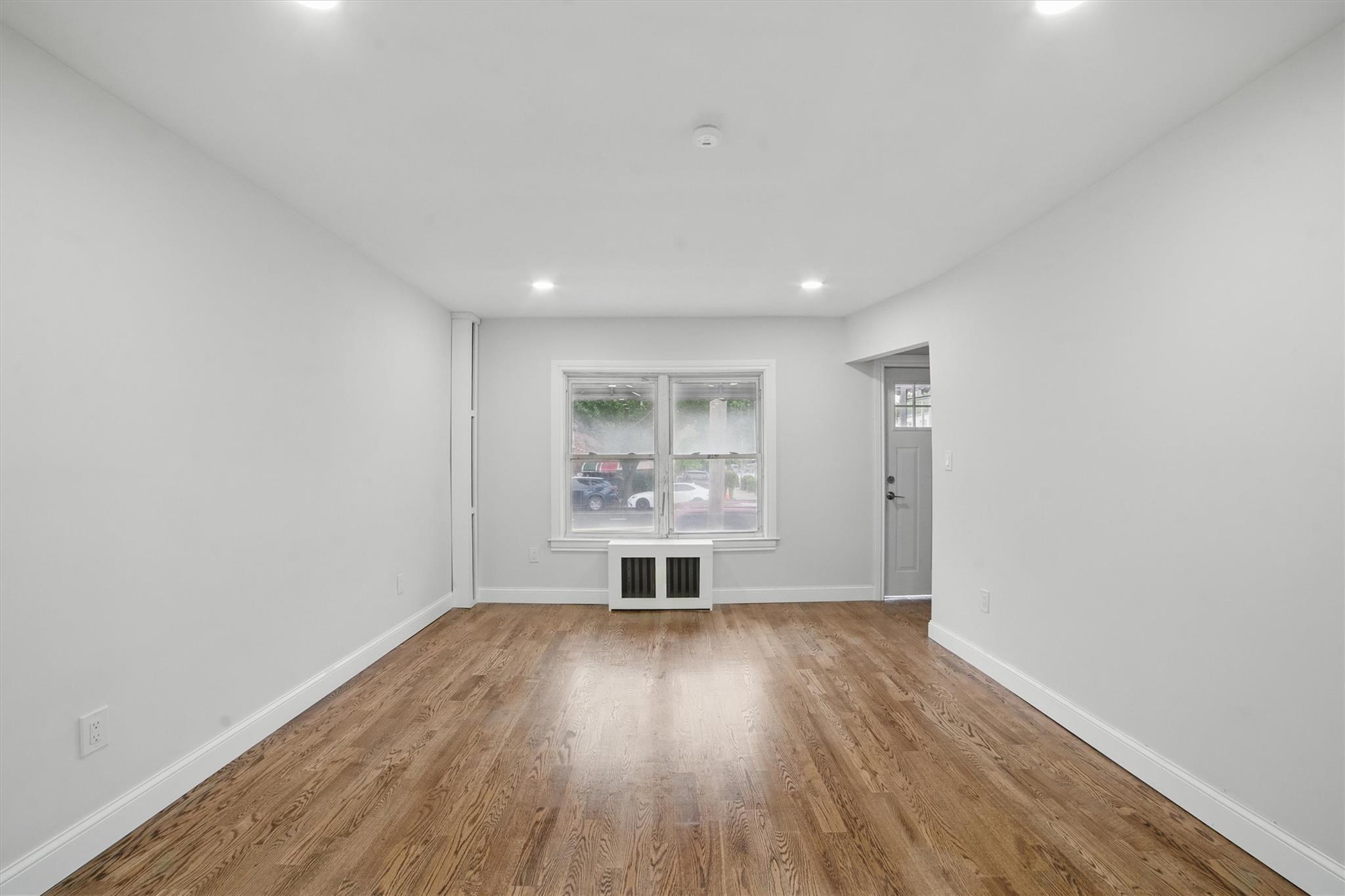 Single Family Laconia  Bronx, NY 10466, MLS-868075-14