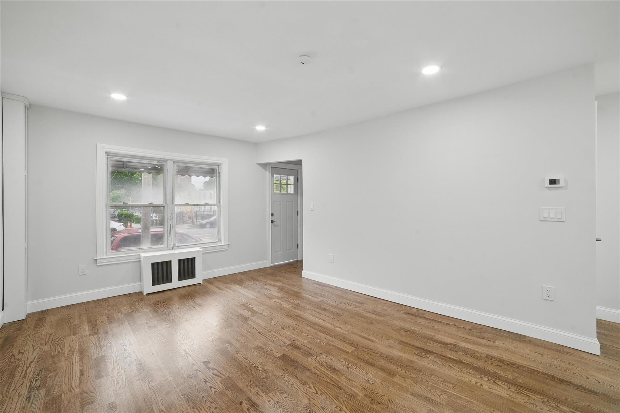 Single Family Laconia  Bronx, NY 10466, MLS-868075-15