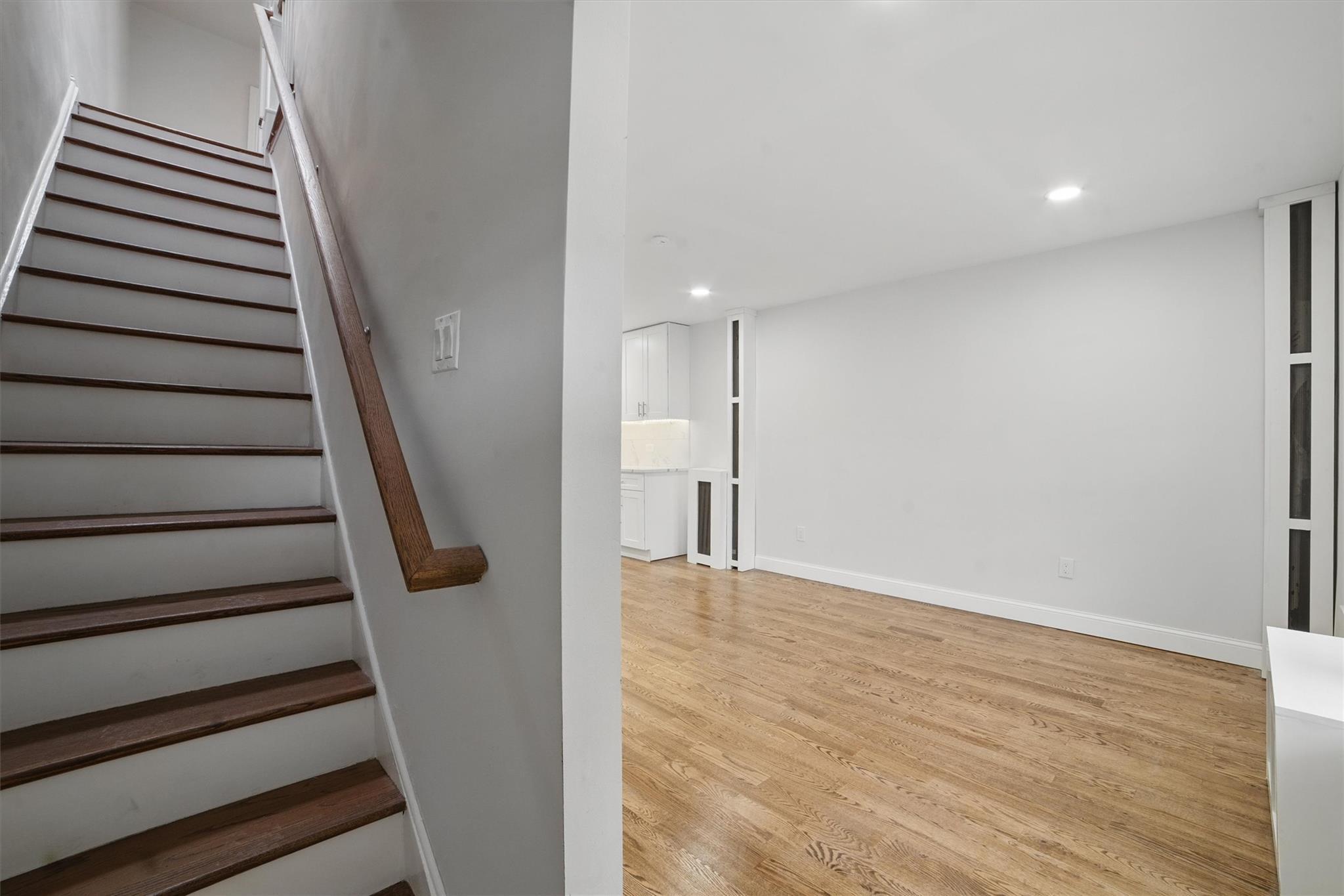 Single Family Laconia  Bronx, NY 10466, MLS-868075-16