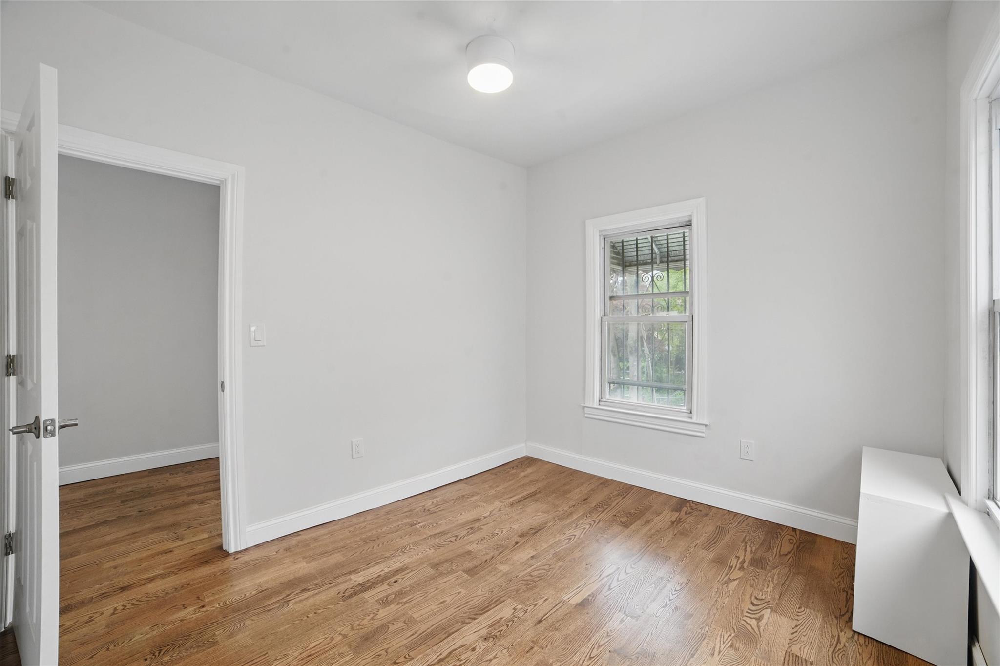 Single Family Laconia  Bronx, NY 10466, MLS-868075-22