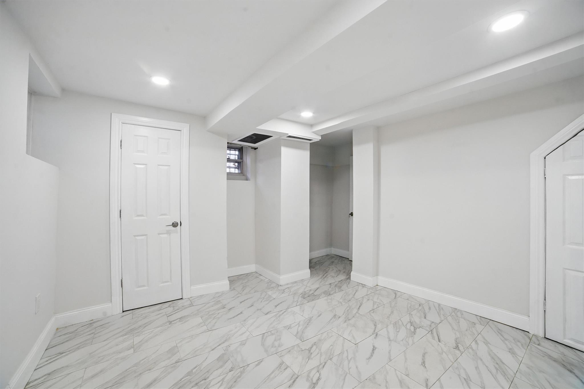 Single Family Laconia  Bronx, NY 10466, MLS-868075-26