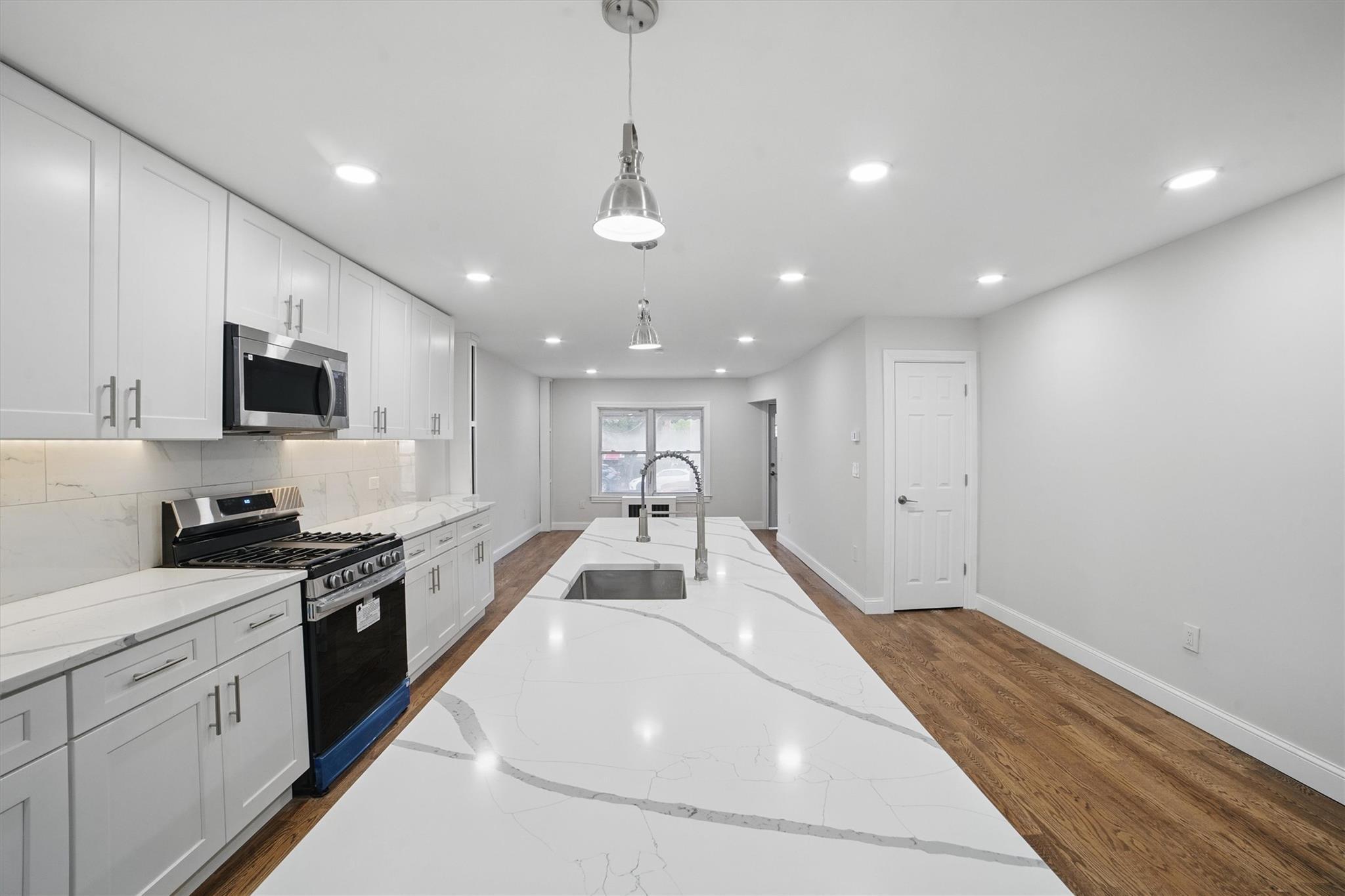 Single Family Laconia  Bronx, NY 10466, MLS-868075-9