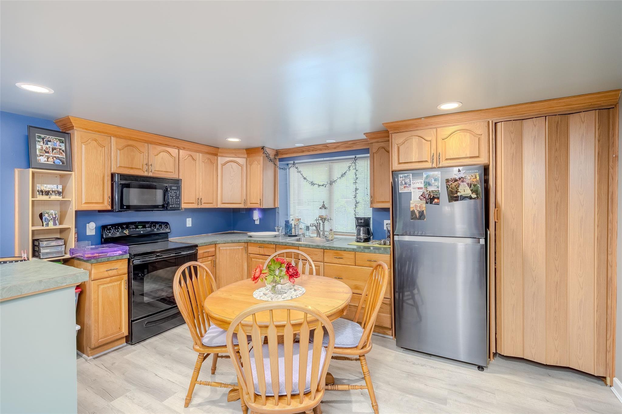 Single Family Broadview  Suffolk County, NY 11725, MLS-868083-22