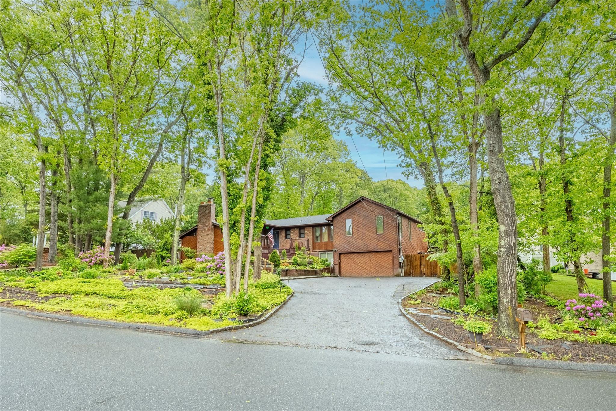 Single Family Broadview  Suffolk County, NY 11725, MLS-868083-23