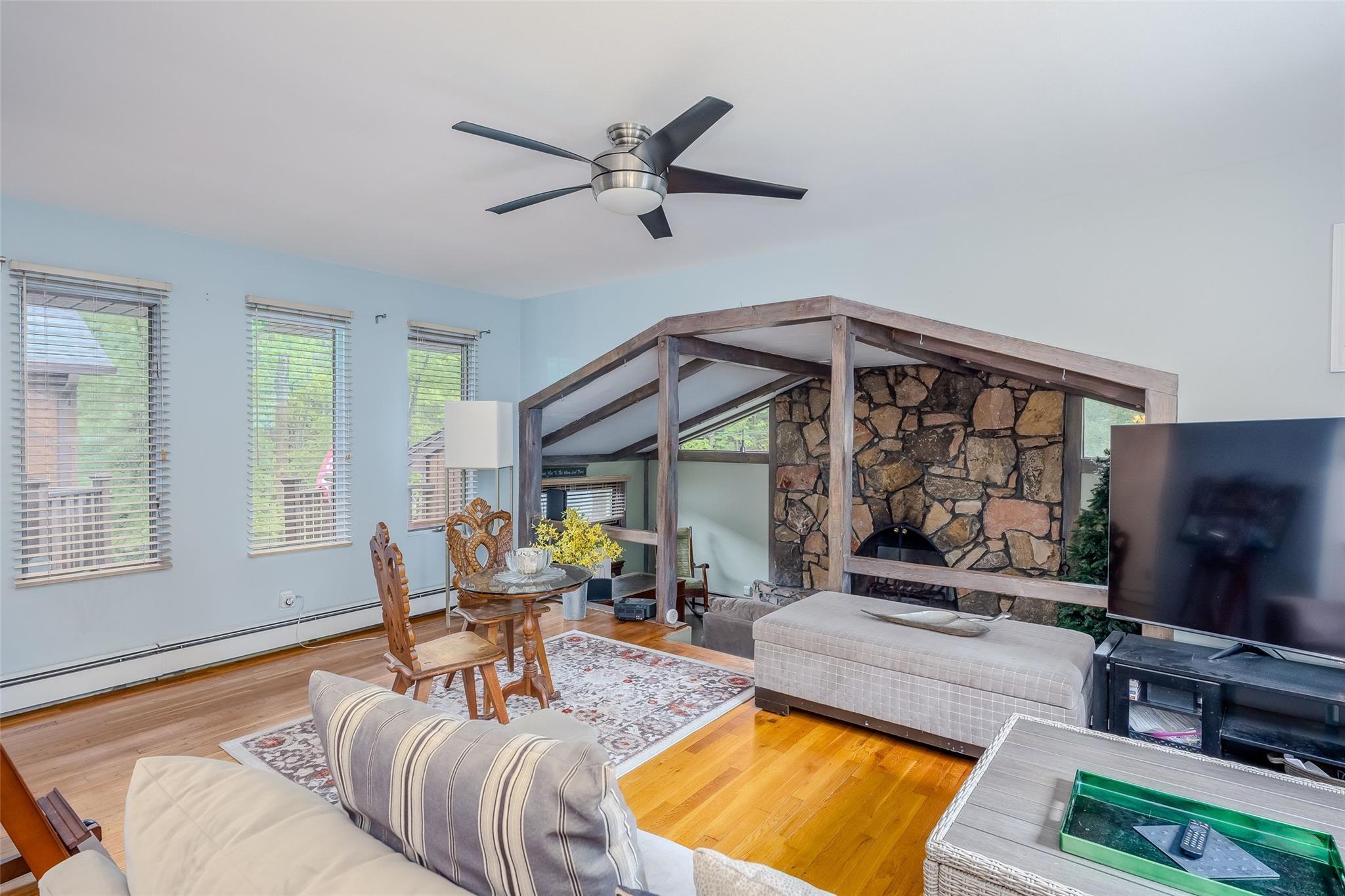 Single Family Broadview  Suffolk County, NY 11725, MLS-868083-27