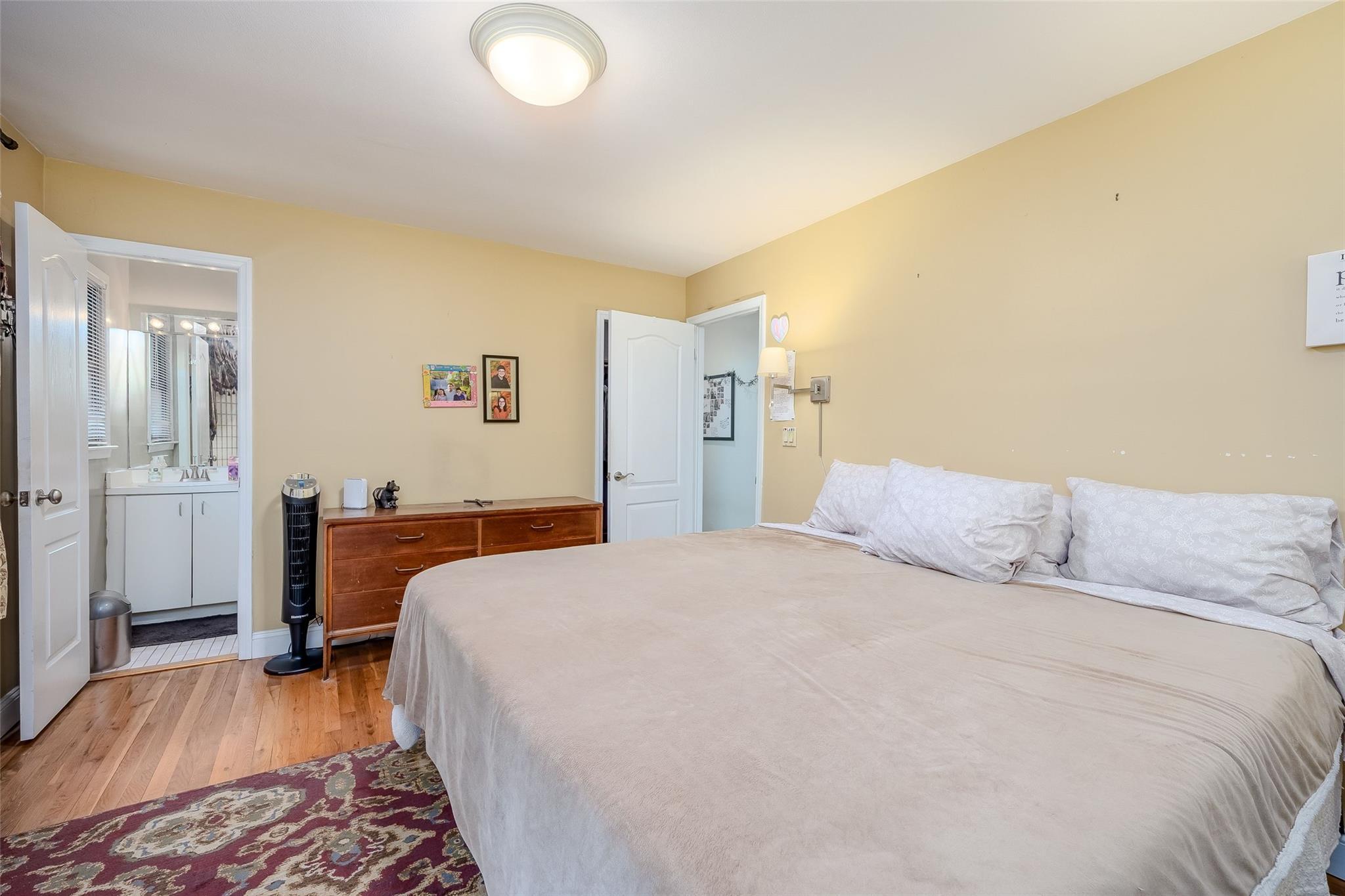 Single Family Broadview  Suffolk County, NY 11725, MLS-868083-34