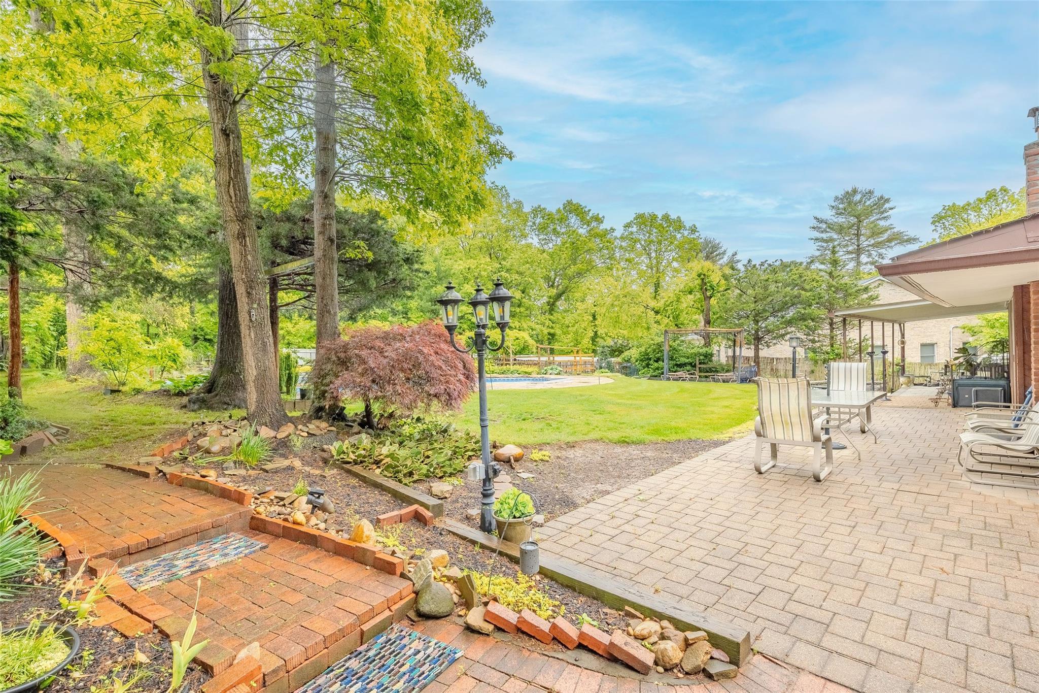 Single Family Broadview  Suffolk County, NY 11725, MLS-868083-38