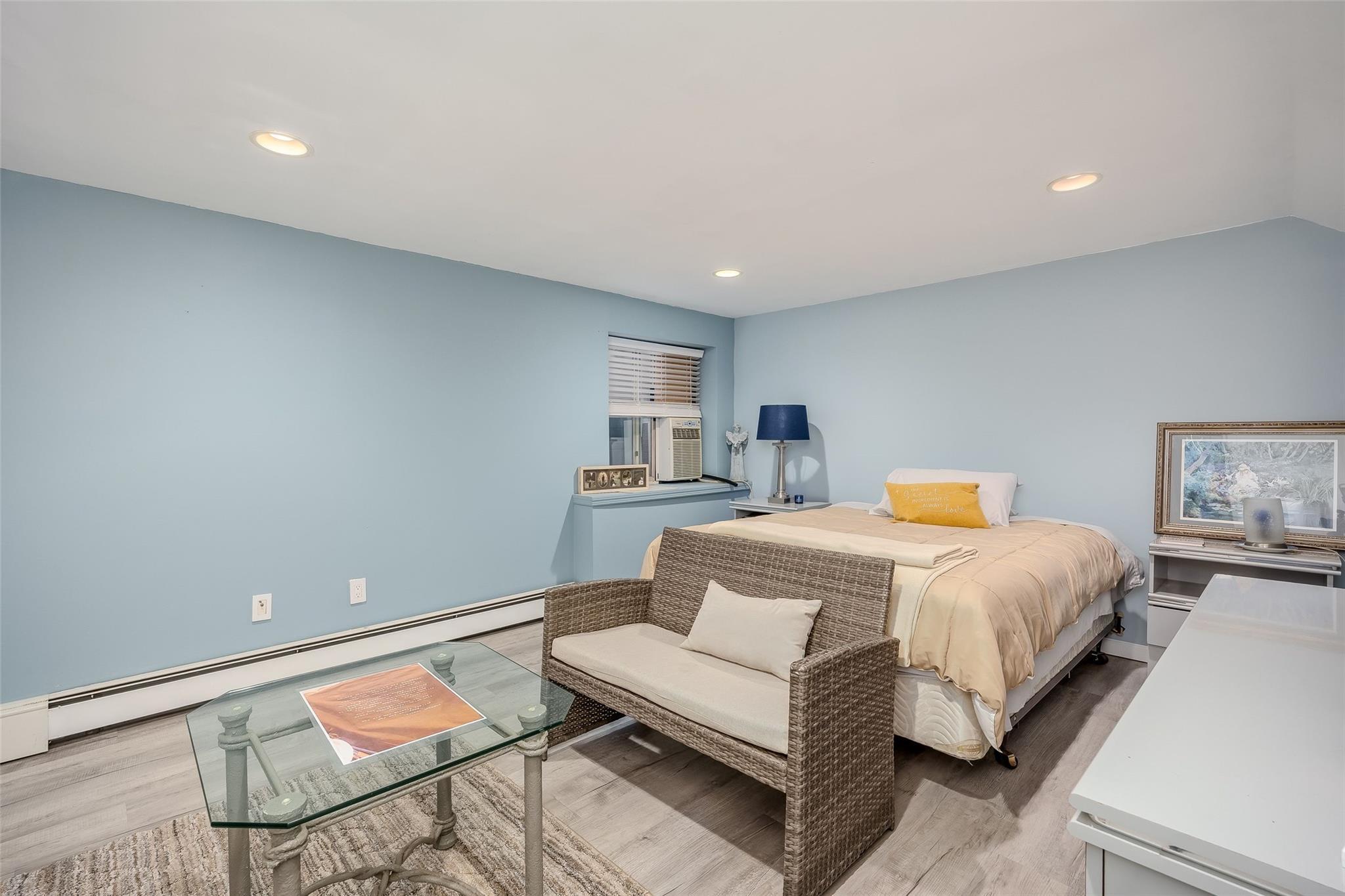 Single Family Broadview  Suffolk County, NY 11725, MLS-868083-44