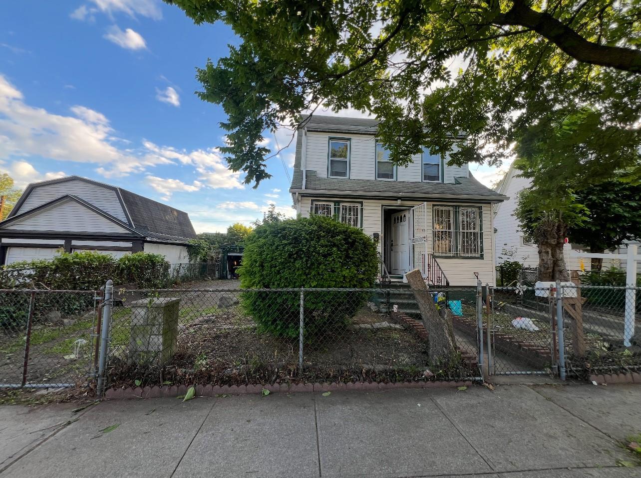 Single Family Haspel  Queens, NY 11373, MLS-868108-5