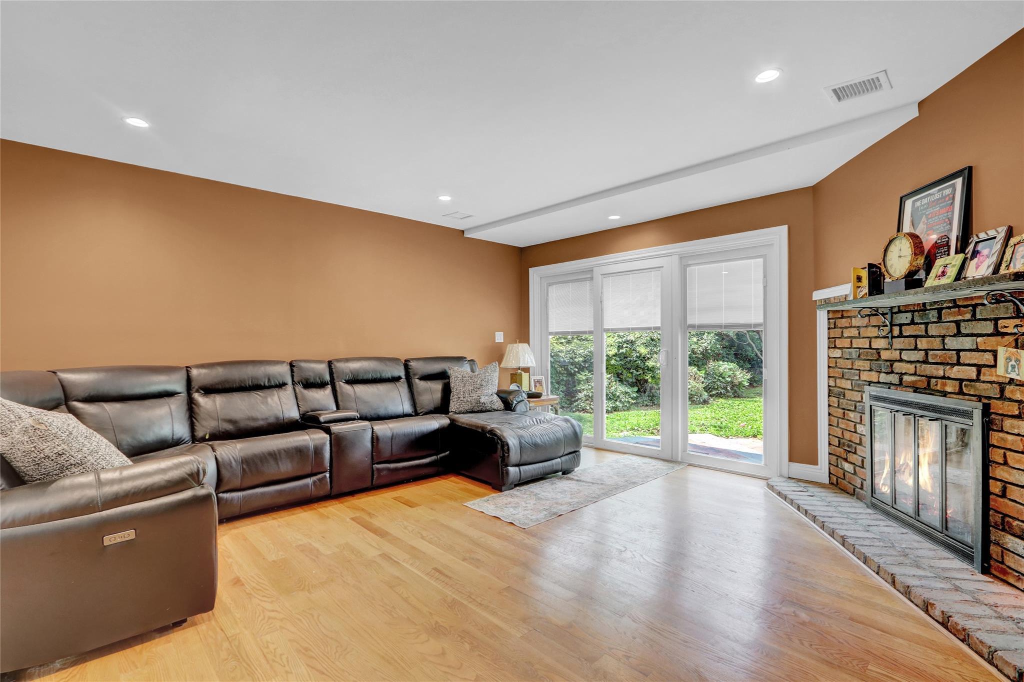 Single Family Country Village  Nassau County, NY 11040, MLS-868121-10