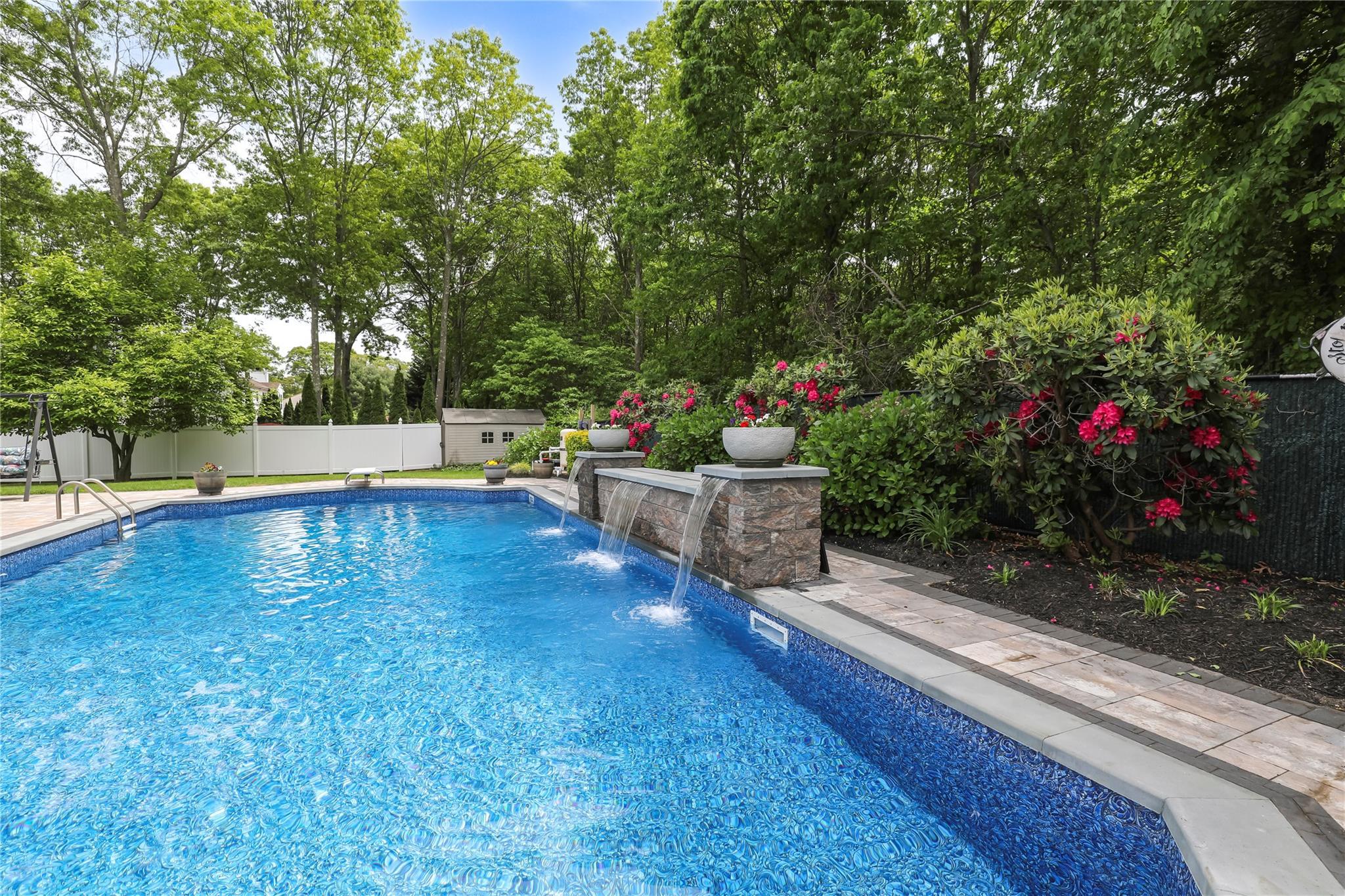 Single Family Wisteria  Suffolk County, NY 11755, MLS-868134-43