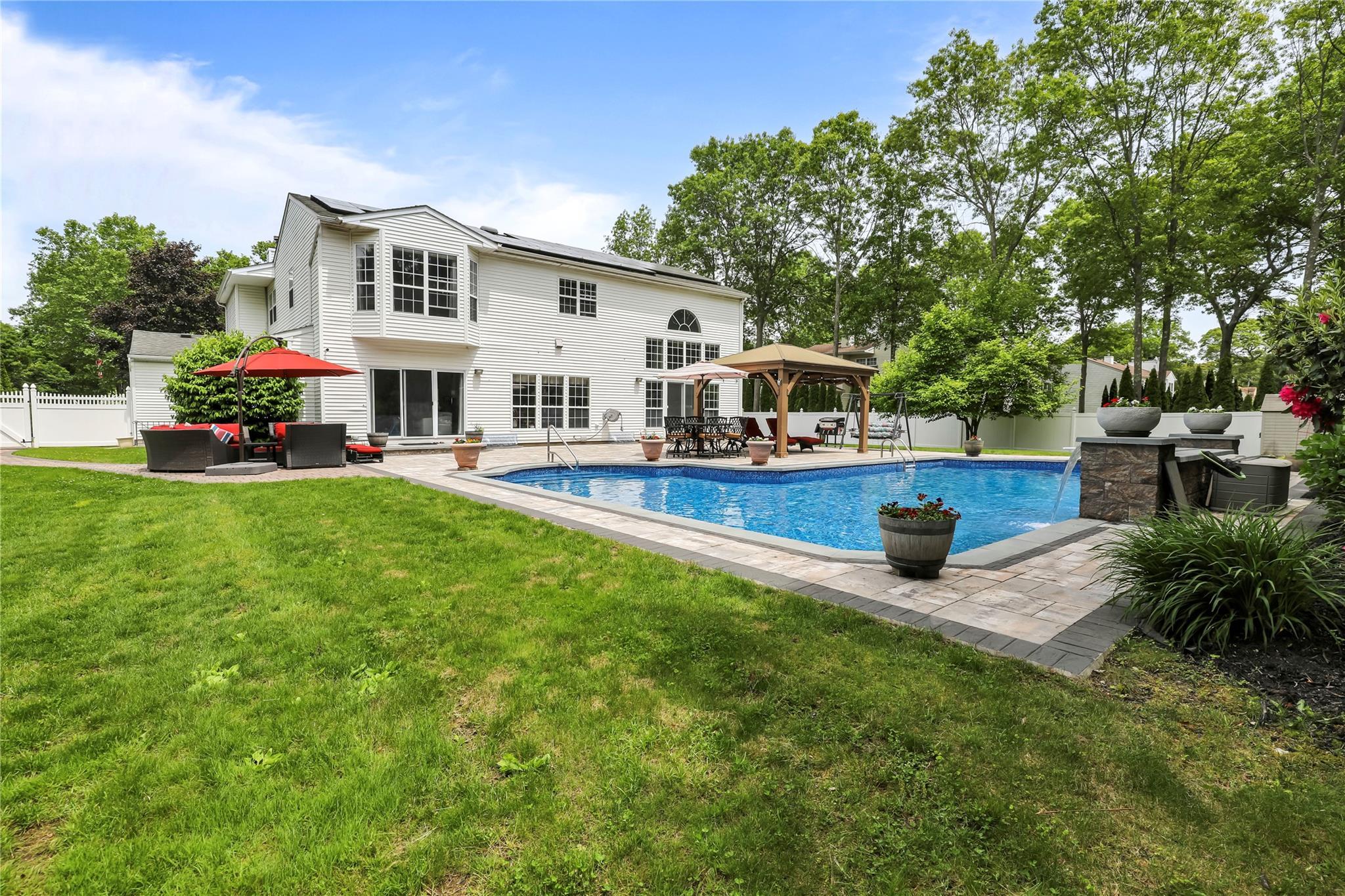 Single Family Wisteria  Suffolk County, NY 11755, MLS-868134-44