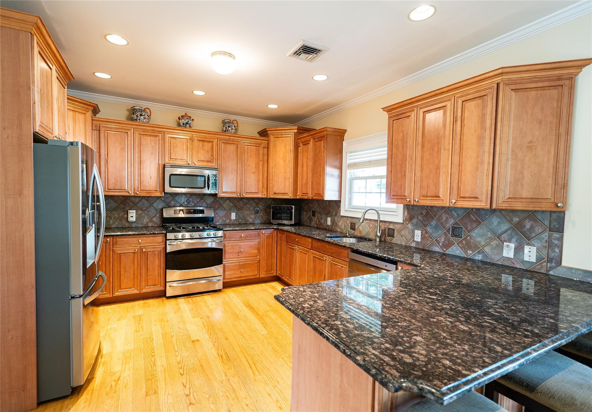 Single Family Gordon  Nassau County, NY 11803, MLS-868137-8