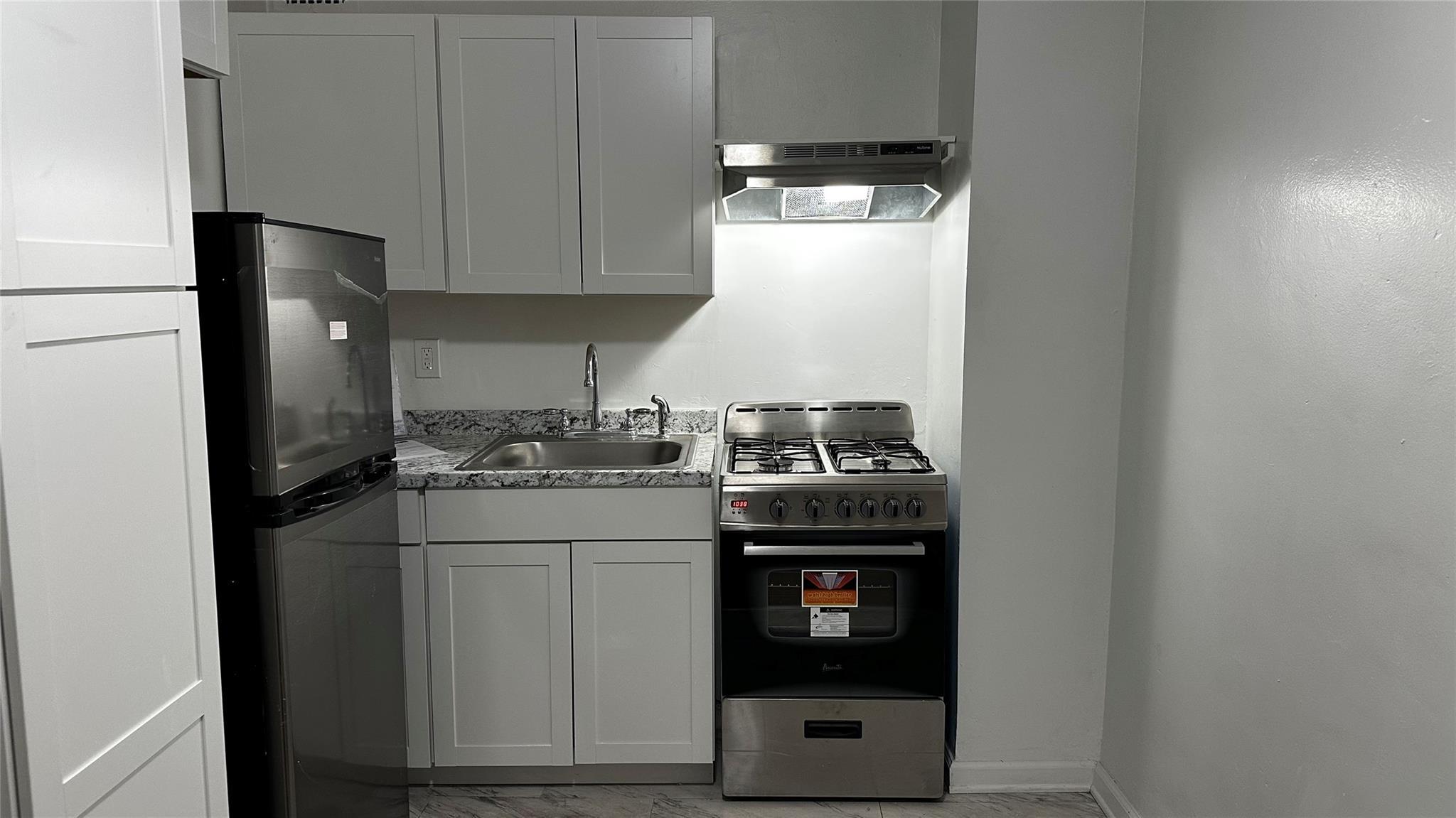 Apartment Broadway  Bronx, NY 10471, MLS-868151-10