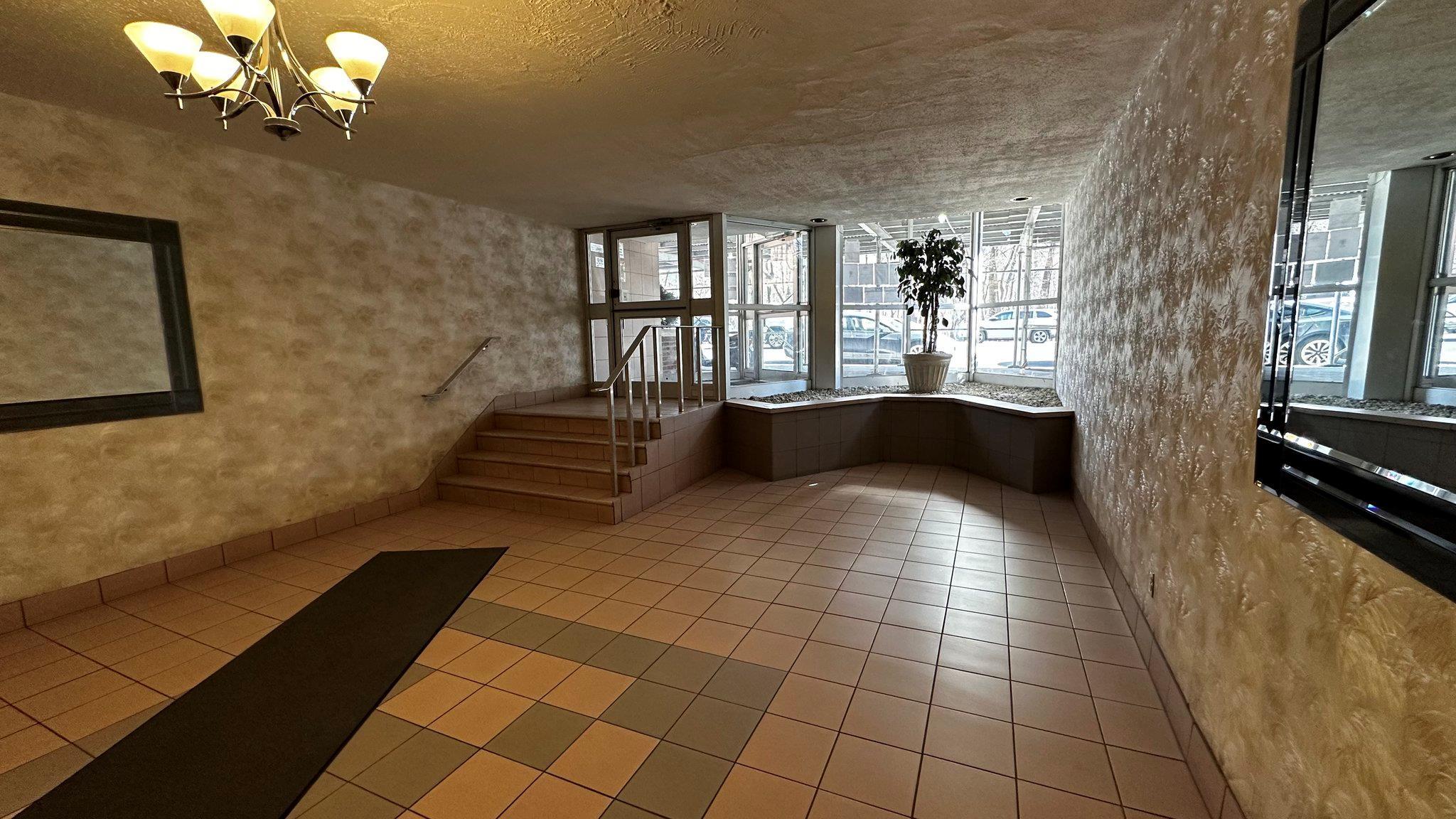 Apartment Broadway  Bronx, NY 10471, MLS-868151-2
