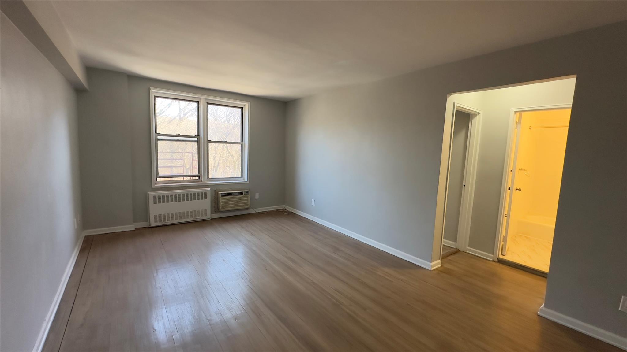 Apartment Broadway  Bronx, NY 10471, MLS-868151-4