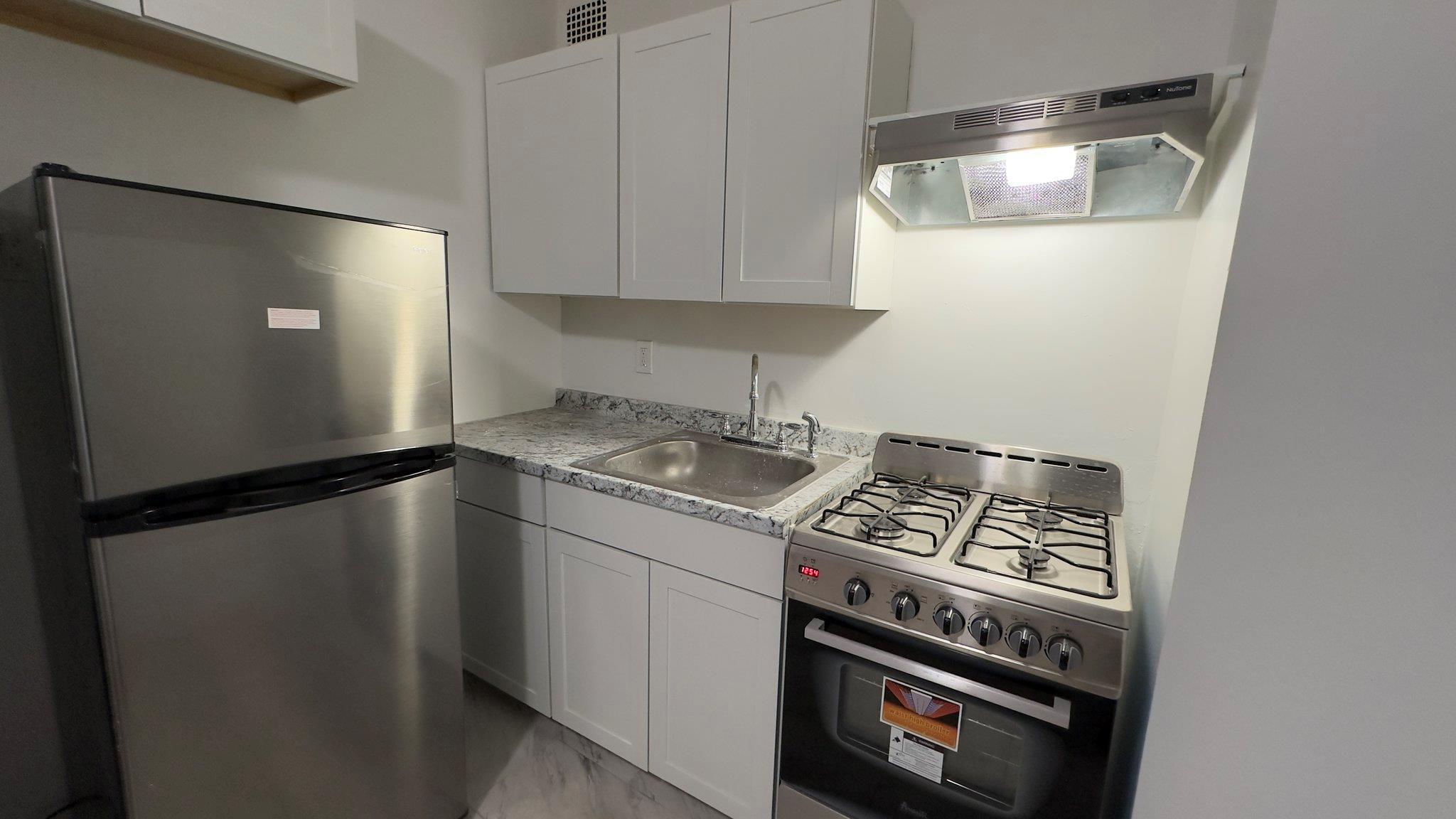 Apartment Broadway  Bronx, NY 10471, MLS-868151-9