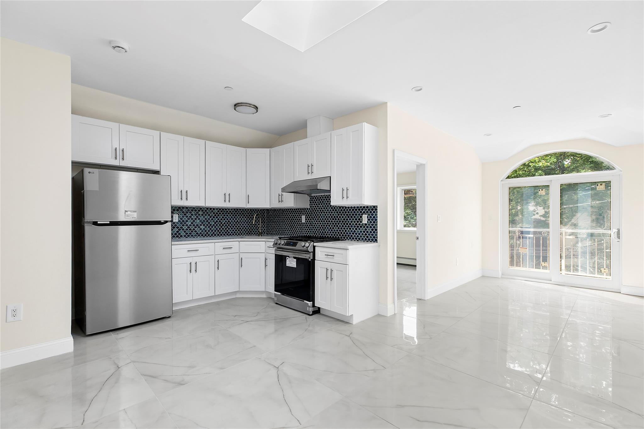 Single Family 49  Queens, NY 11368, MLS-868161-2