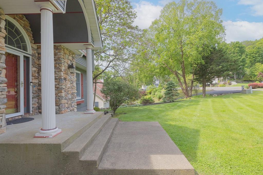 Single Family Hawk Nest  Rockland County, NY 10986, MLS-868173-33