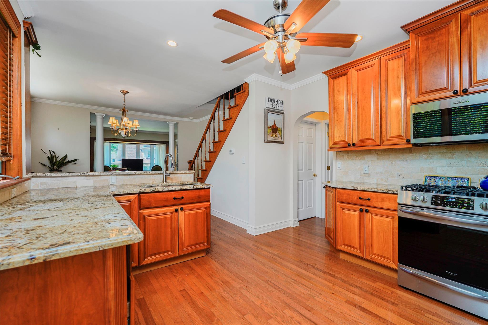 Single Family Summit  Staten Island, NY 10306, MLS-868179-16