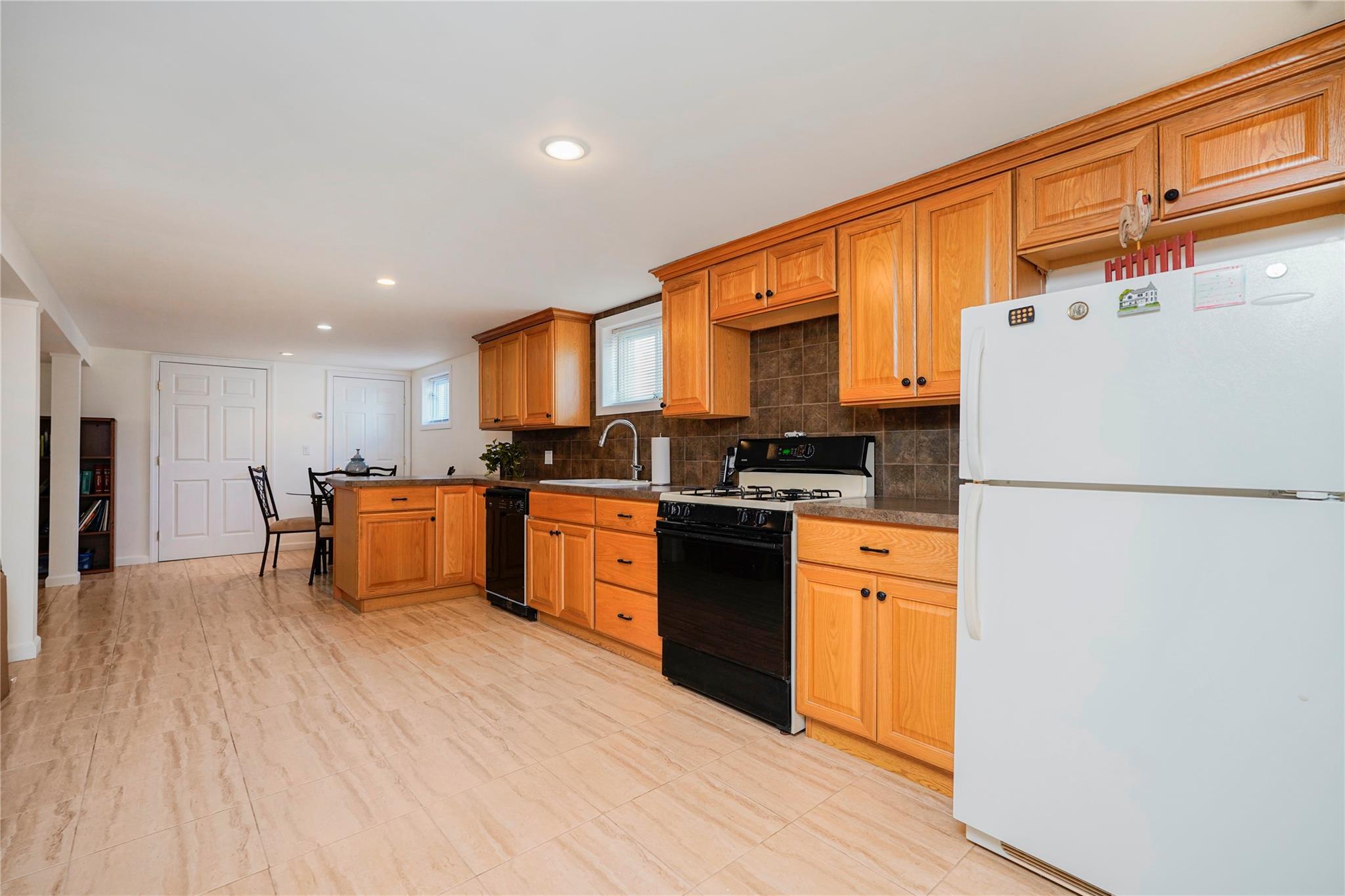 Single Family Summit  Staten Island, NY 10306, MLS-868179-33