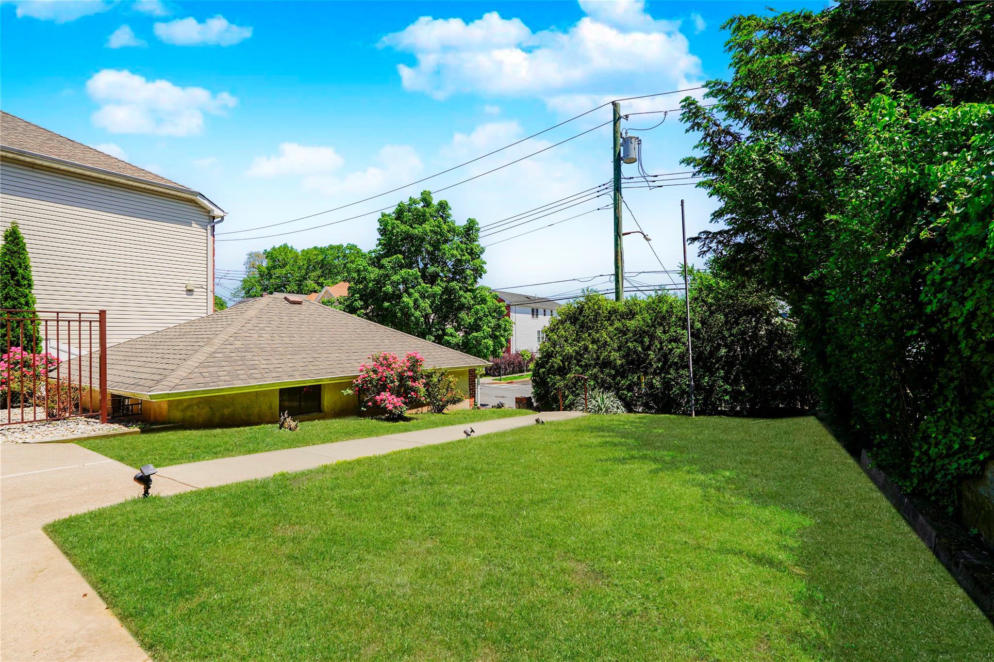 Single Family Summit  Staten Island, NY 10306, MLS-868179-39