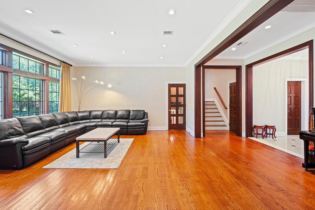 Single Family Tanners  Nassau County, NY 11020, MLS-868181-12